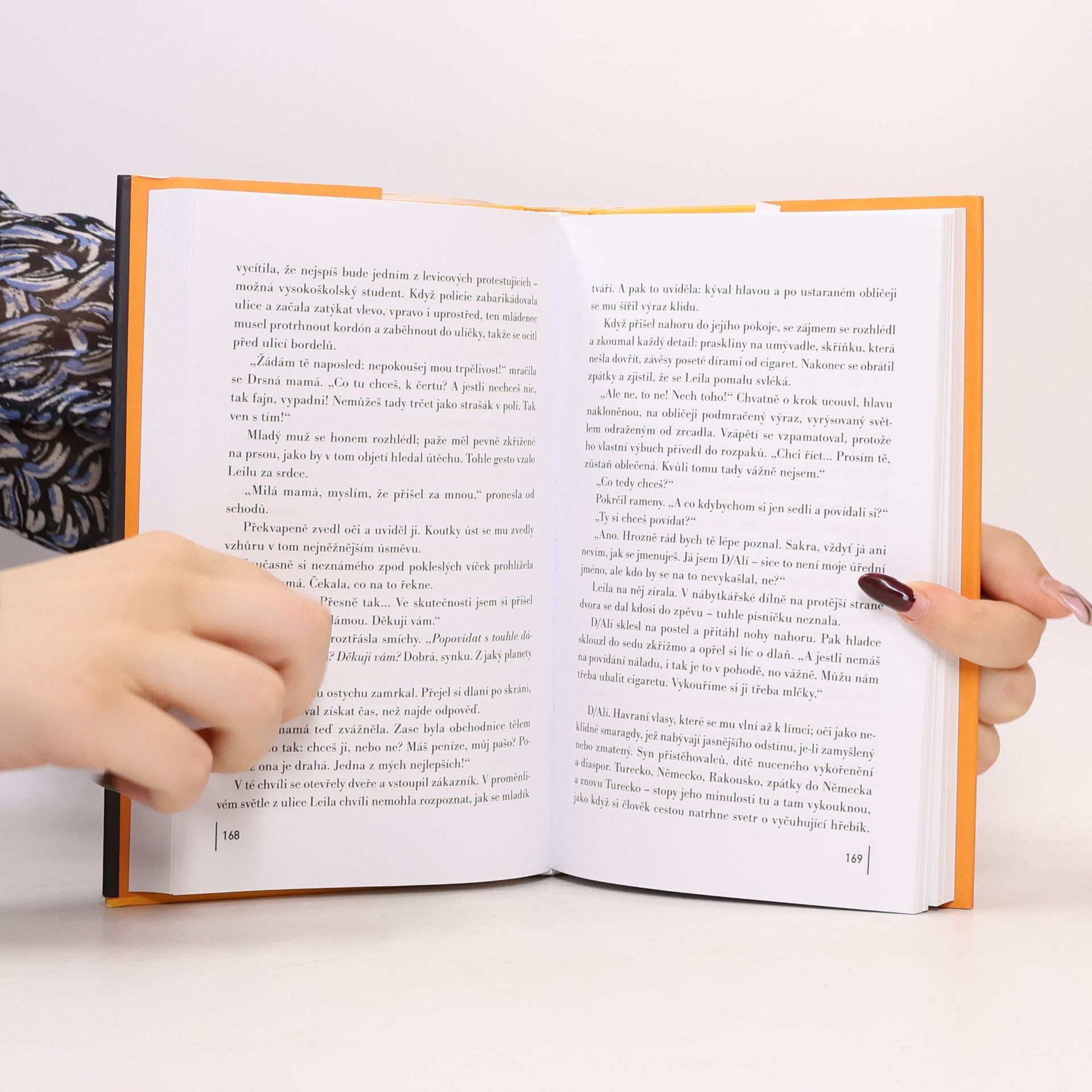 Elif Shafak 10 minut 38 vteřin