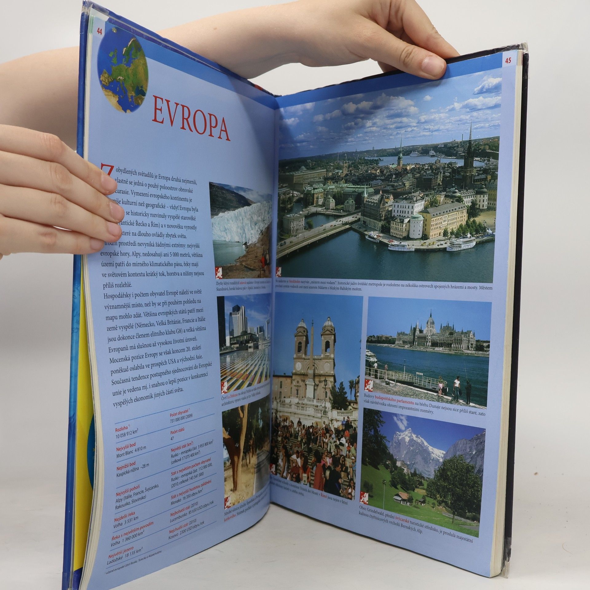Autorenkollektiv Školní atlas světa