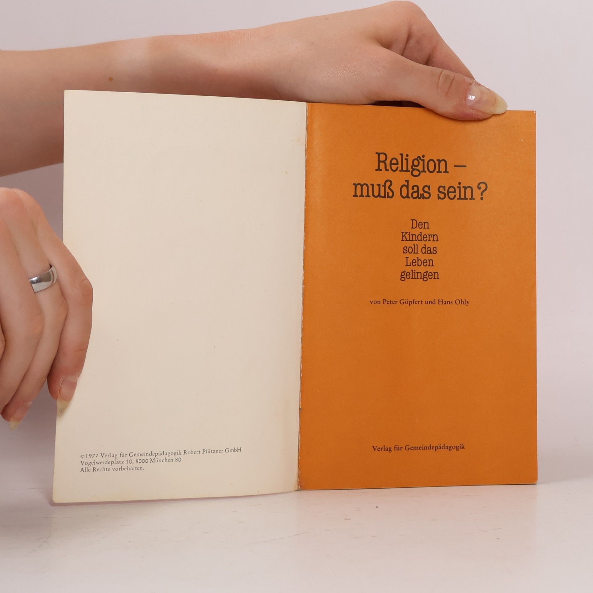 Collectif d'auteurs Religion - muss das sein?