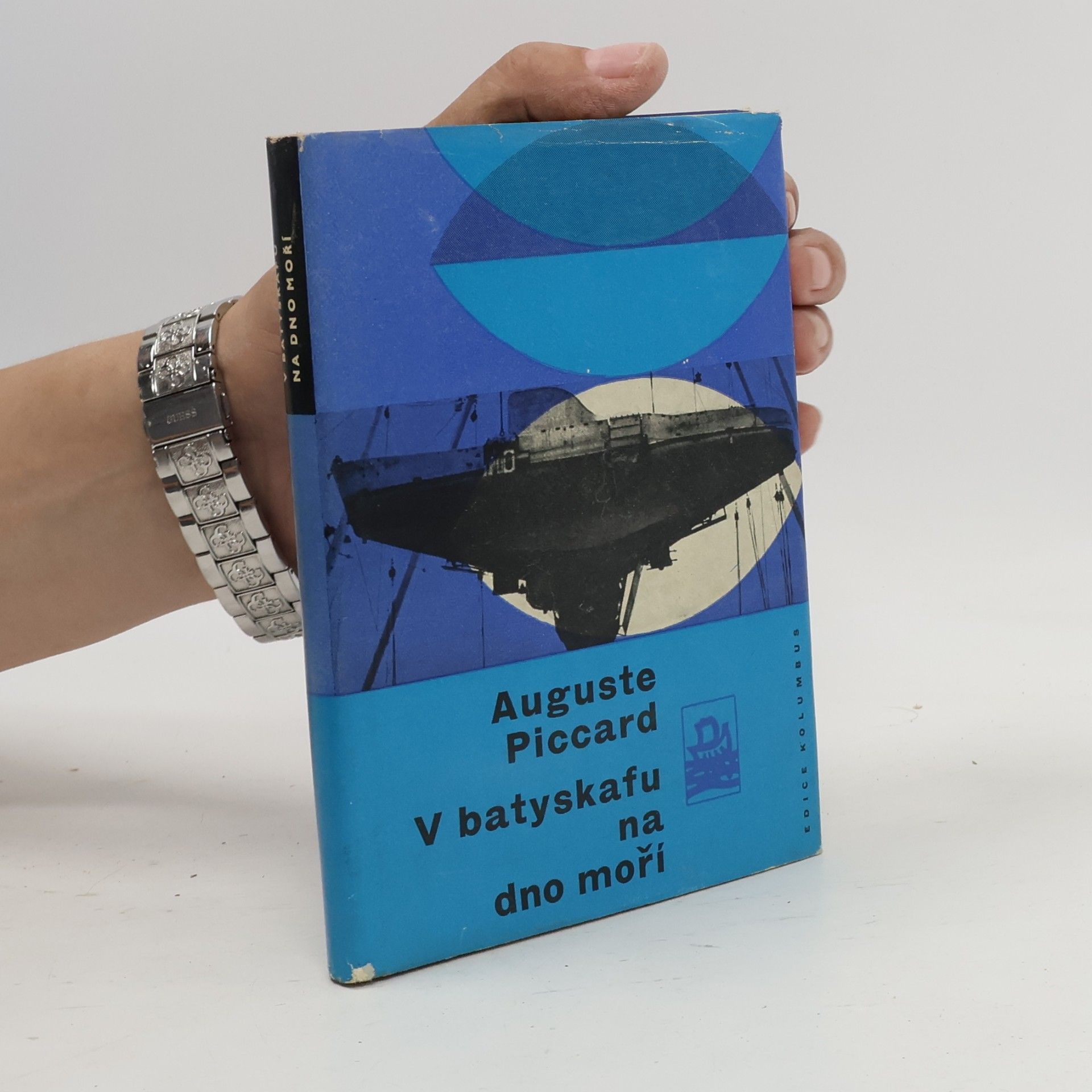 Auguste Piccard V batyskafu na dno moří