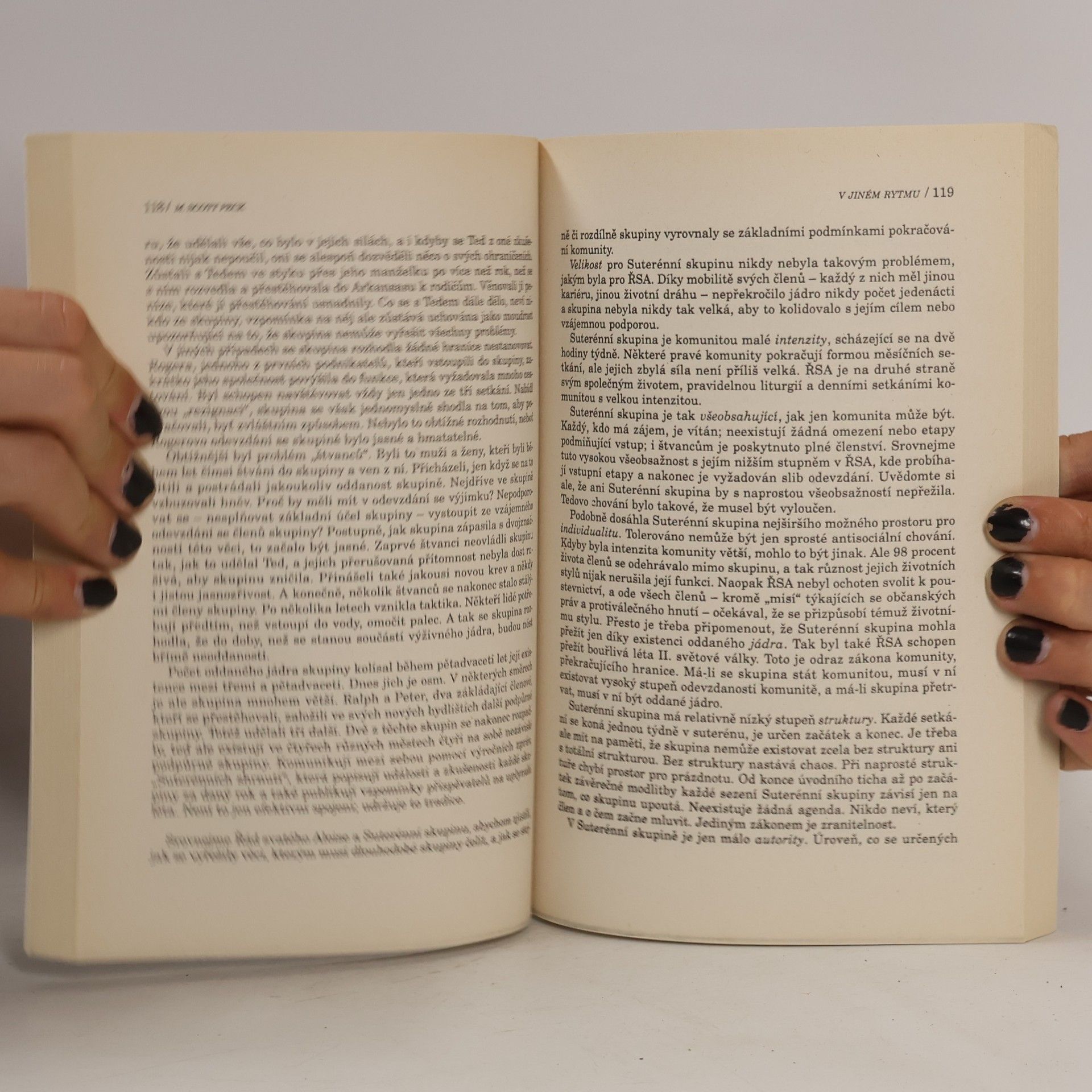 M. Scott Peck V jiném rytmu : vytváření komunit