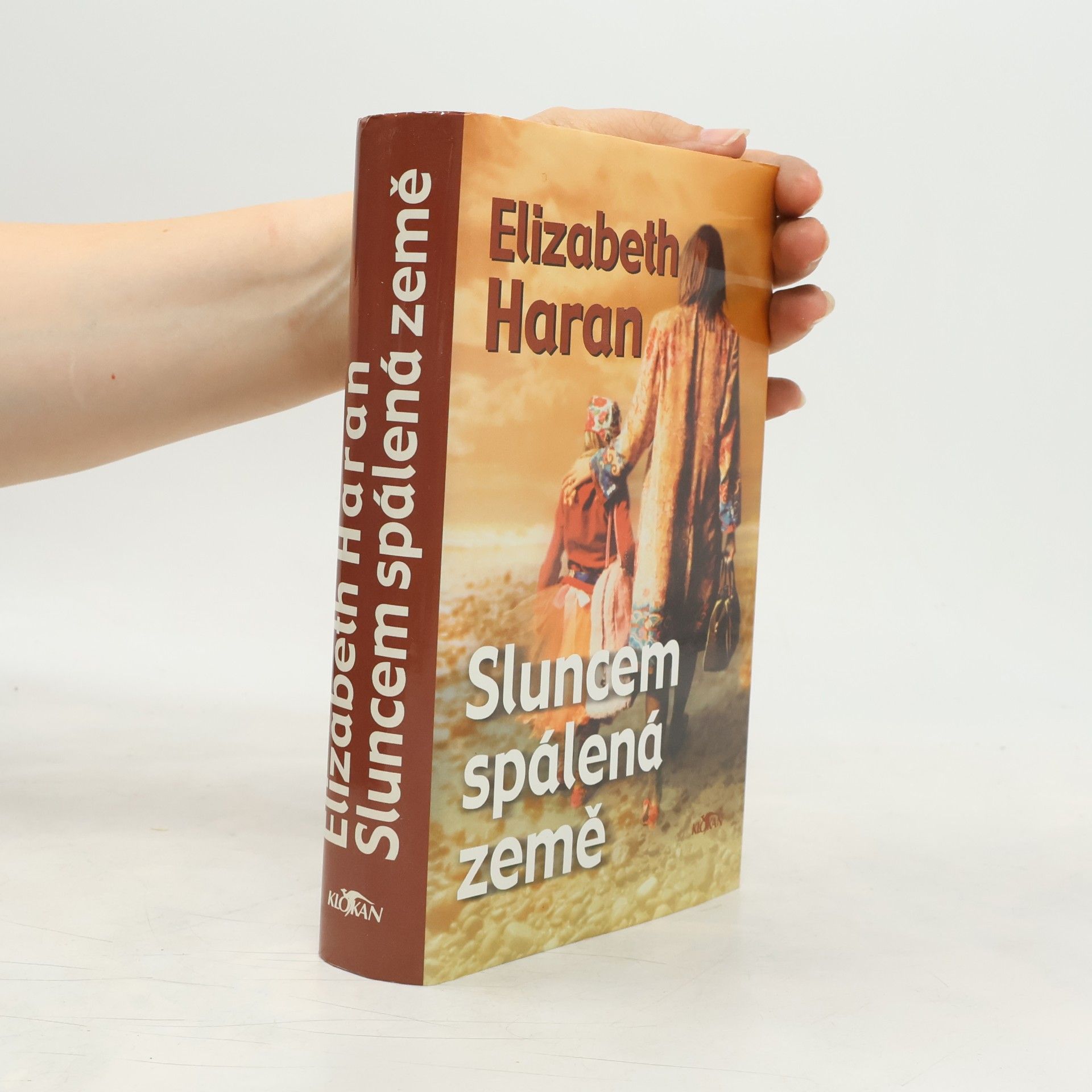 Elizabeth Haran Sluncem spálená země