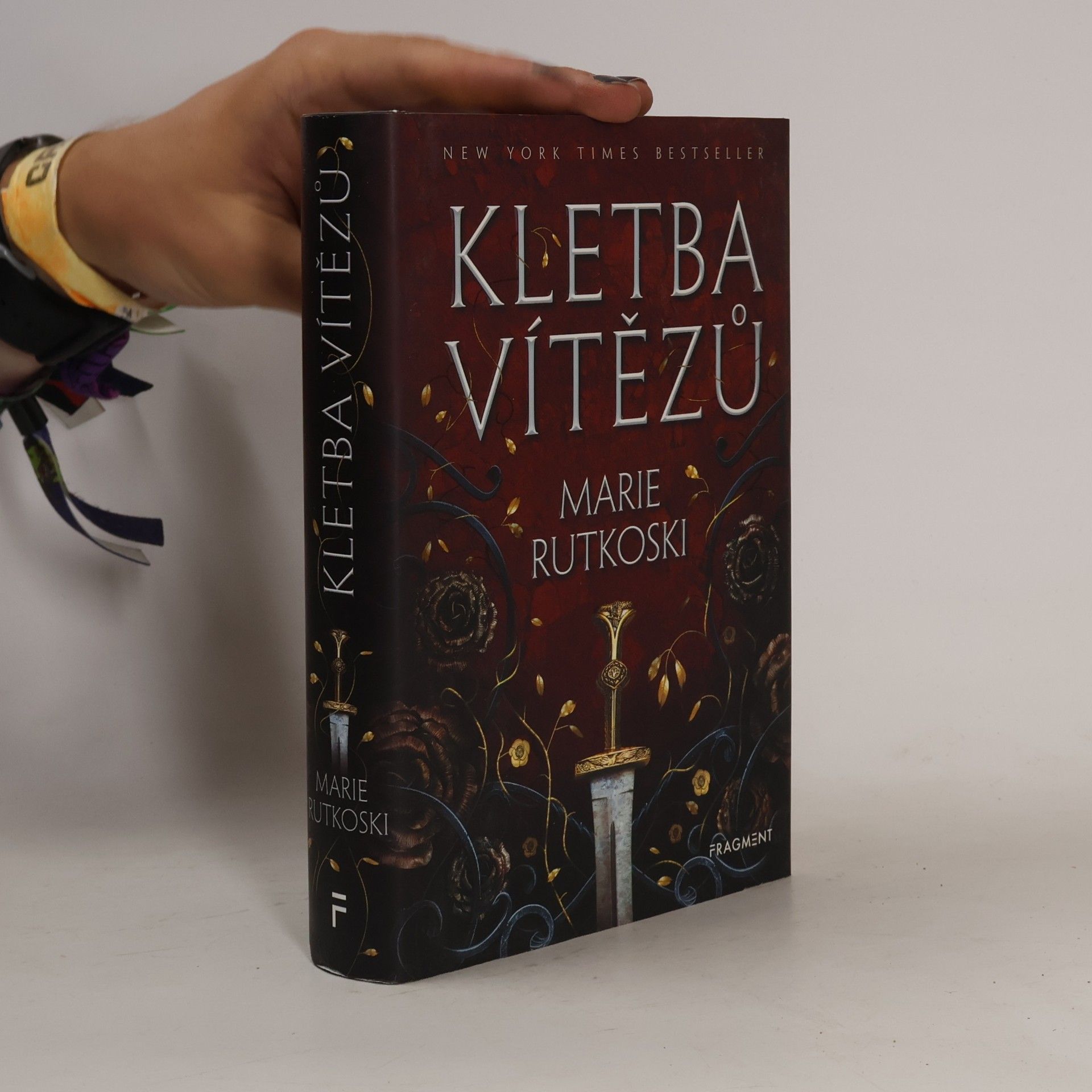 Marie Rutkoski Kletba vítězů