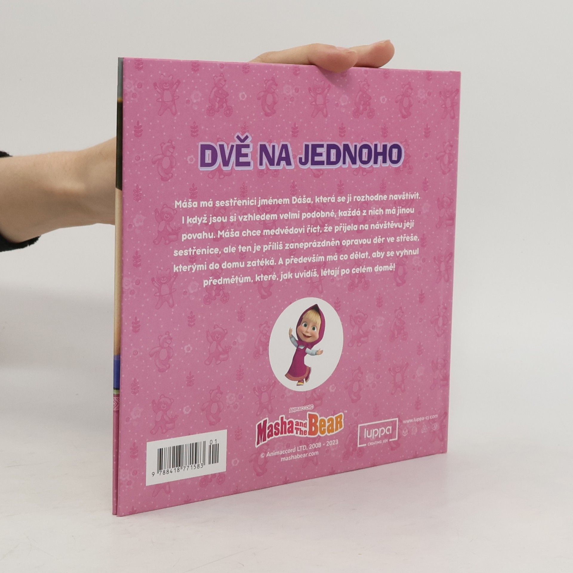 AA.VV. Máša a Medvěd. Dvě na jednoho