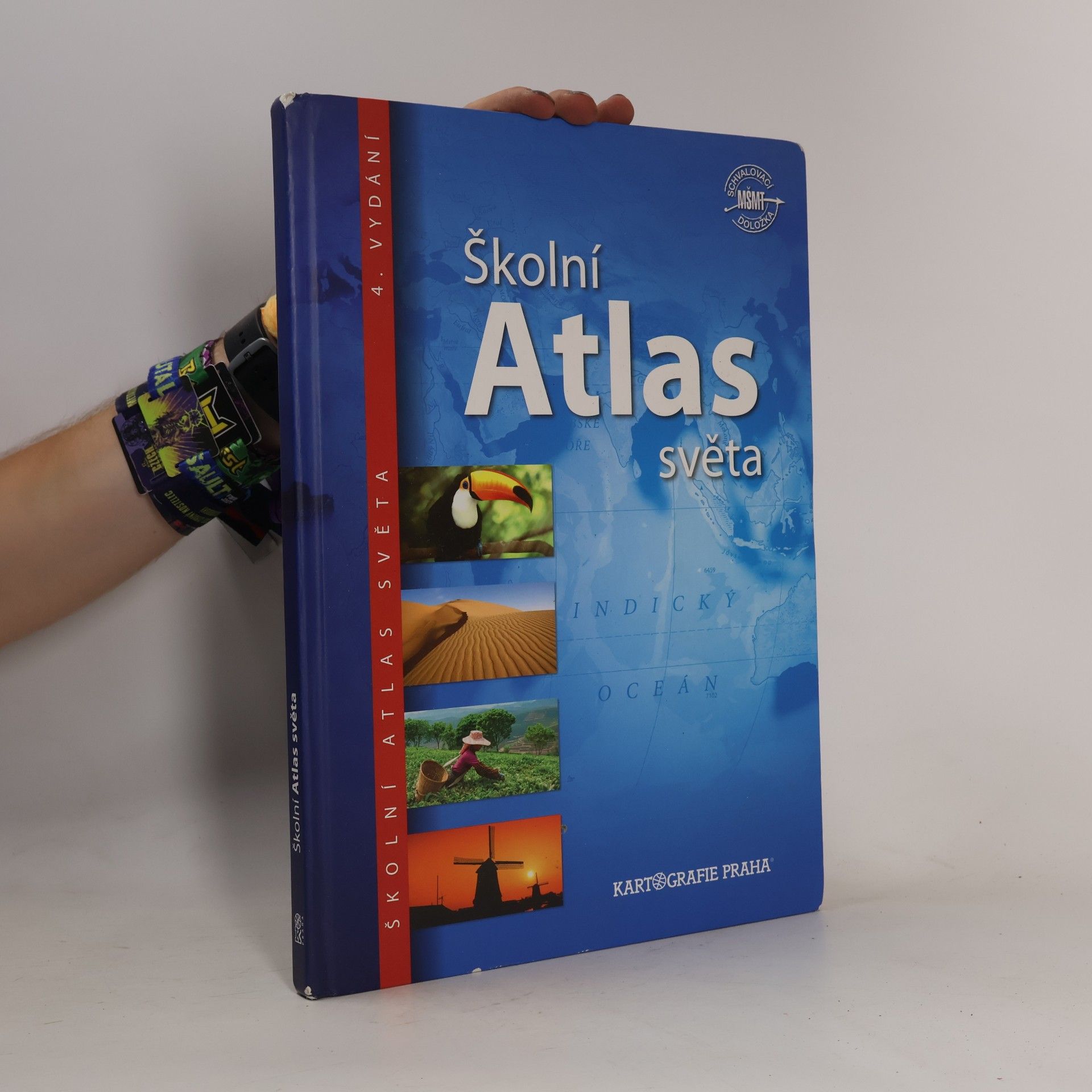 Various authors Školní atlas světa