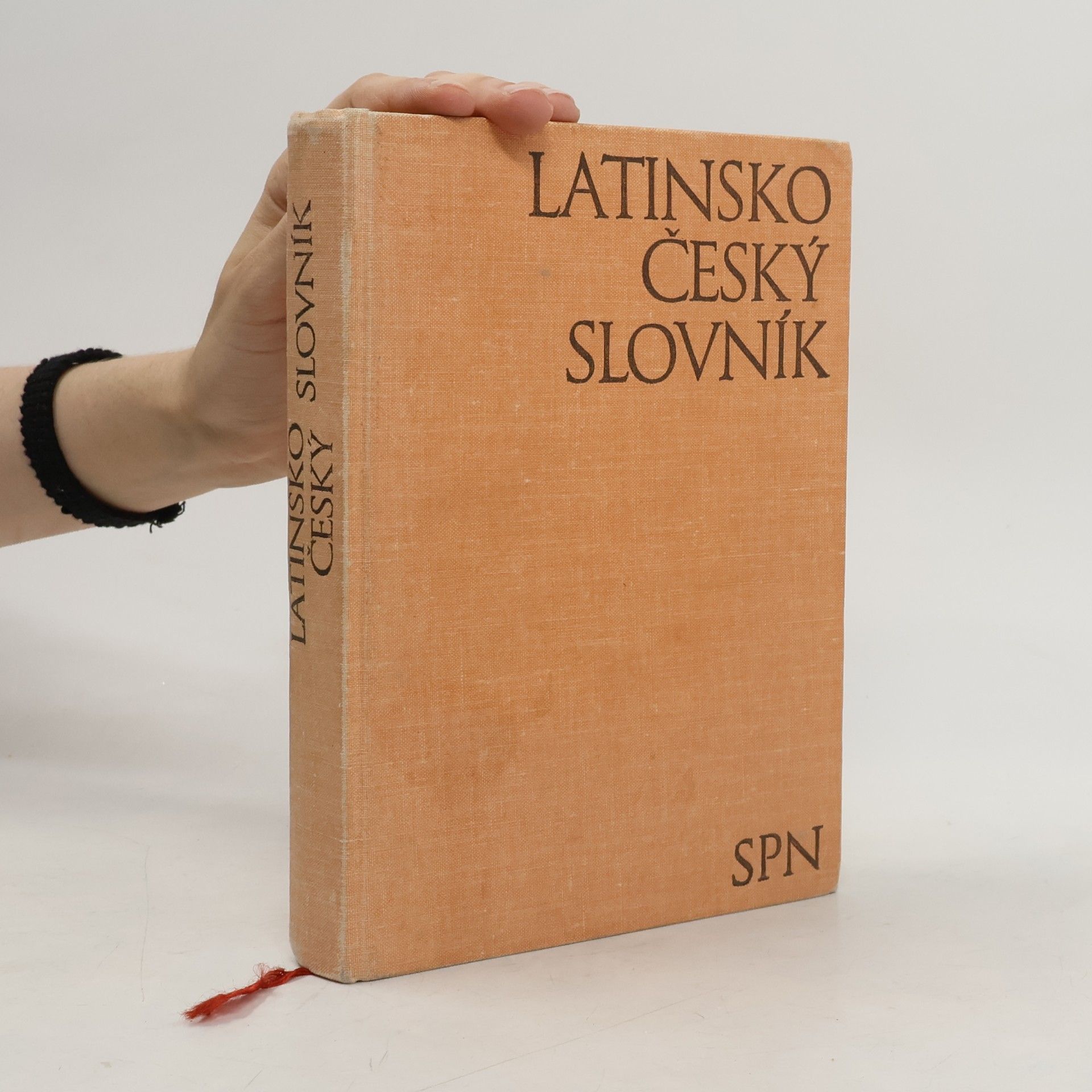Various authors Latinsko-český slovník