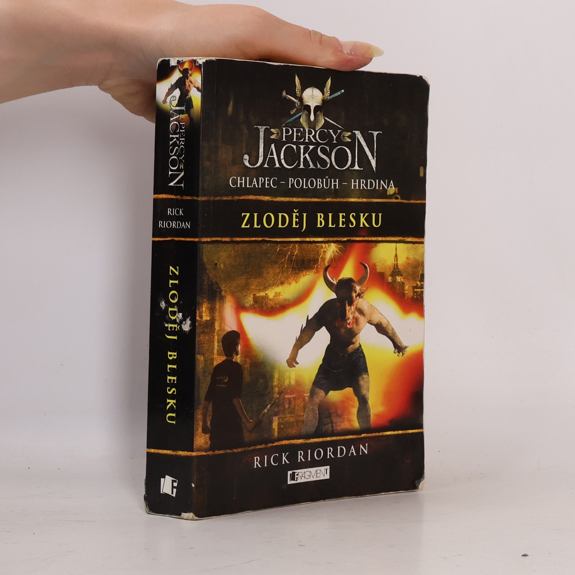 Rick Riordan Percy Jackson. Zloděj blesku