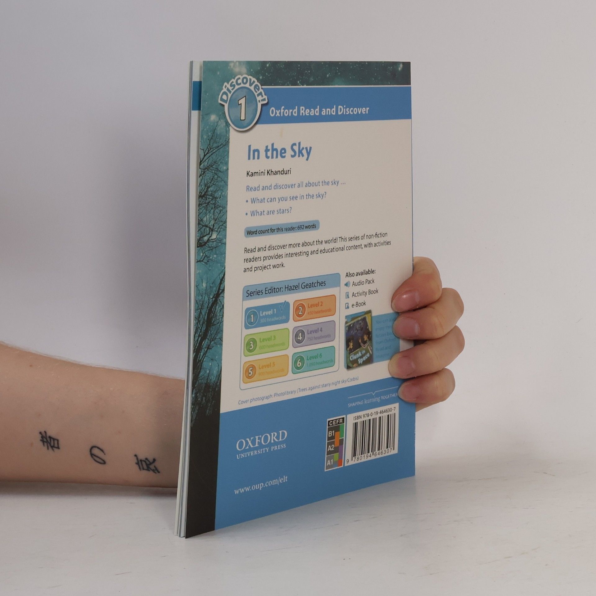 Kamini Khanduri Oxford Read and Discover 1: In the Sky