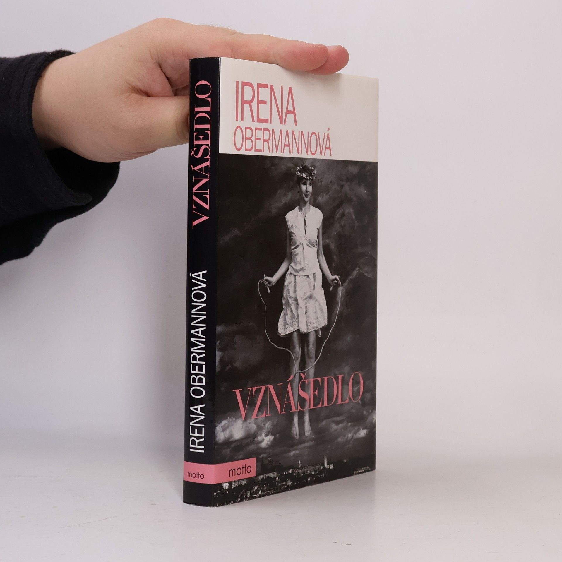 Irena Obermannová Vznášedlo