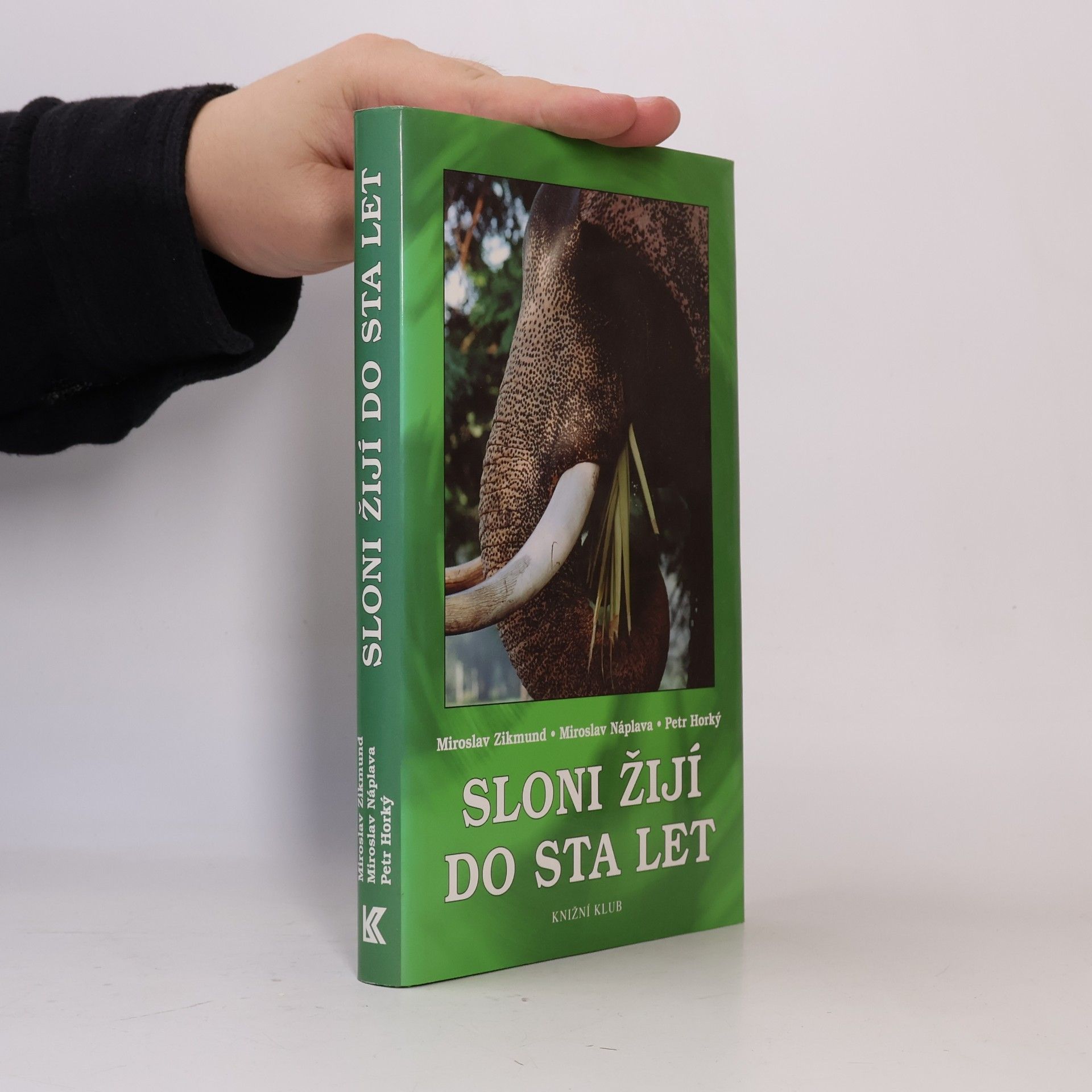 Miroslav Zikmund Sloni žijí do sta let
