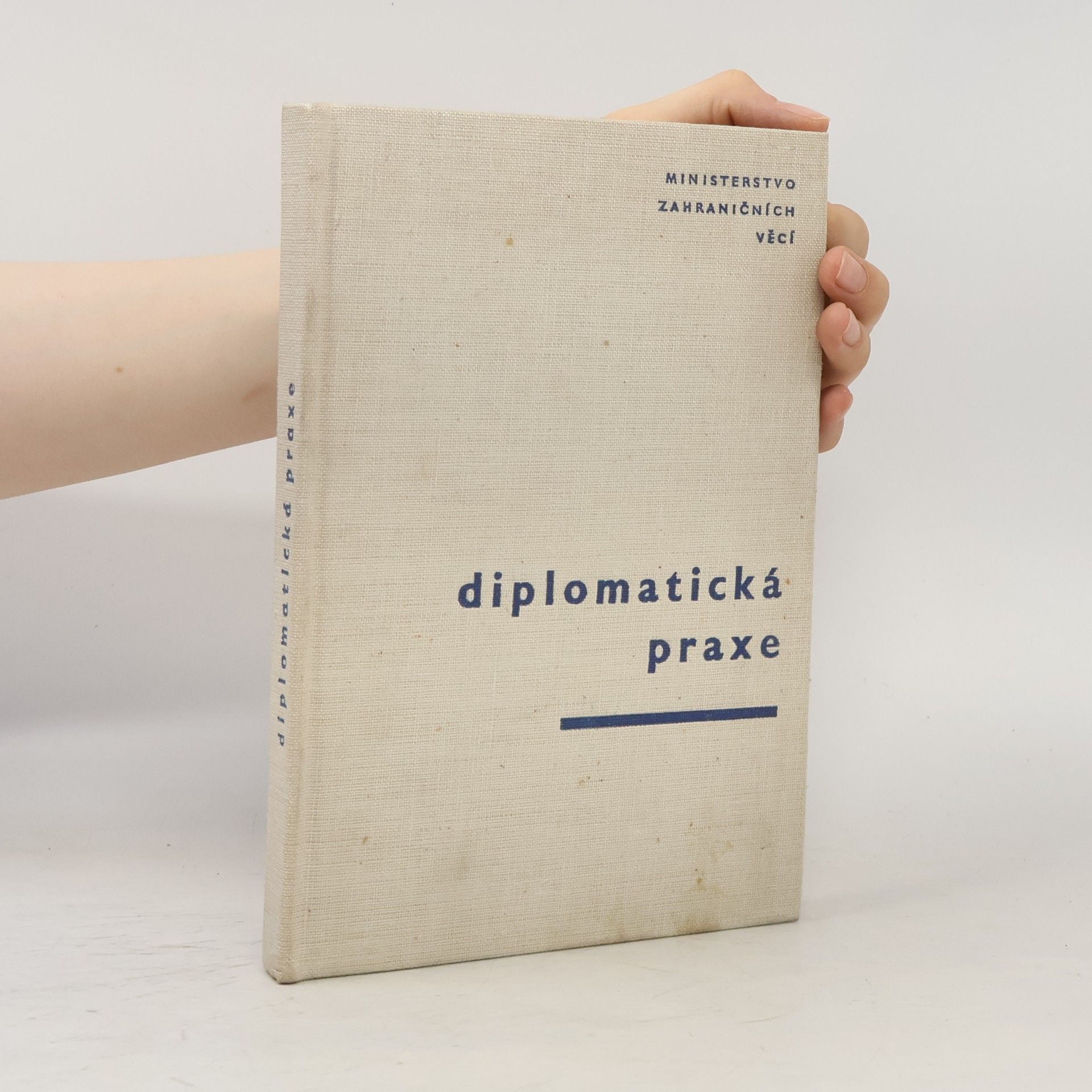 Autorenkollektiv Diplomatická praxe