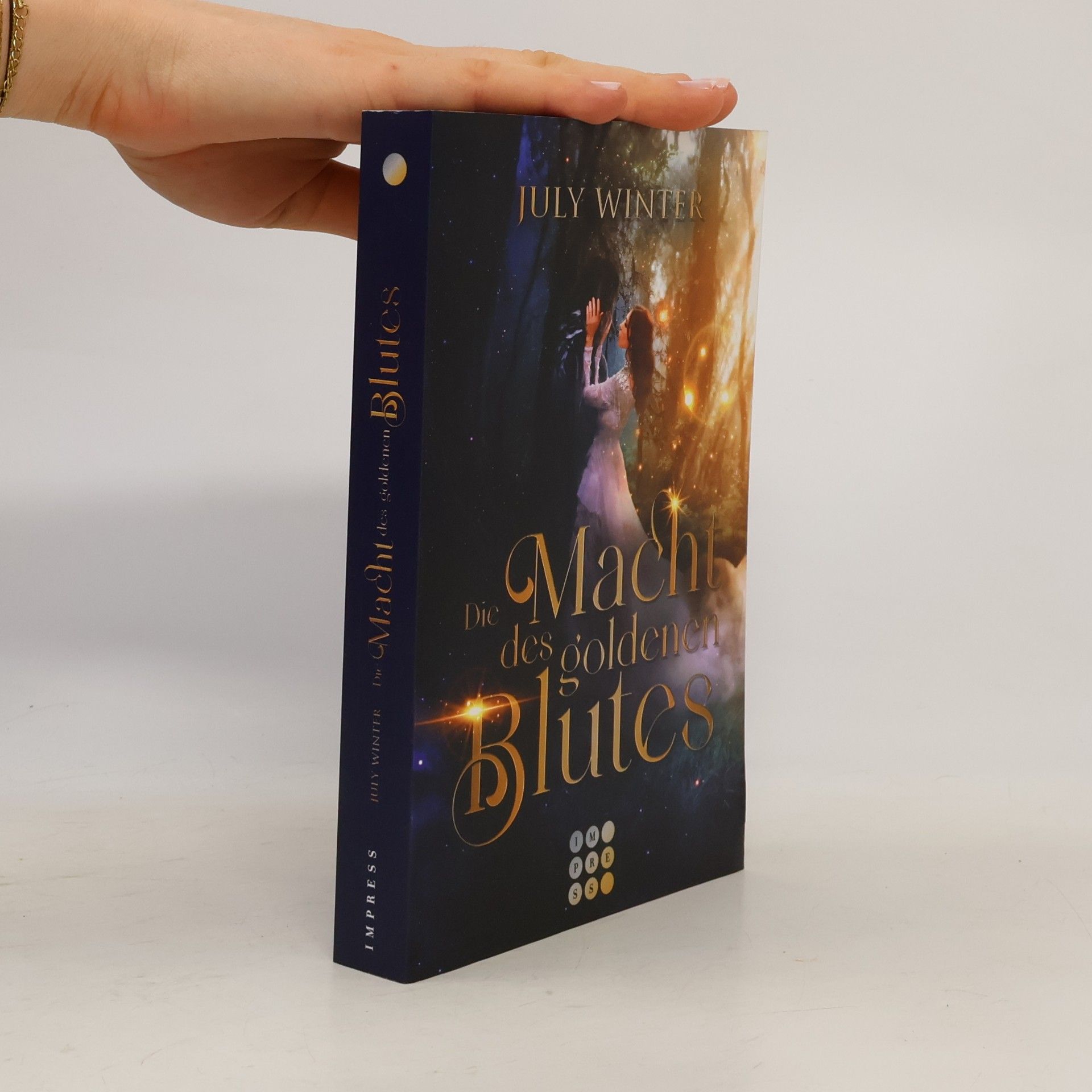July Winter Die Macht des goldenen Blutes