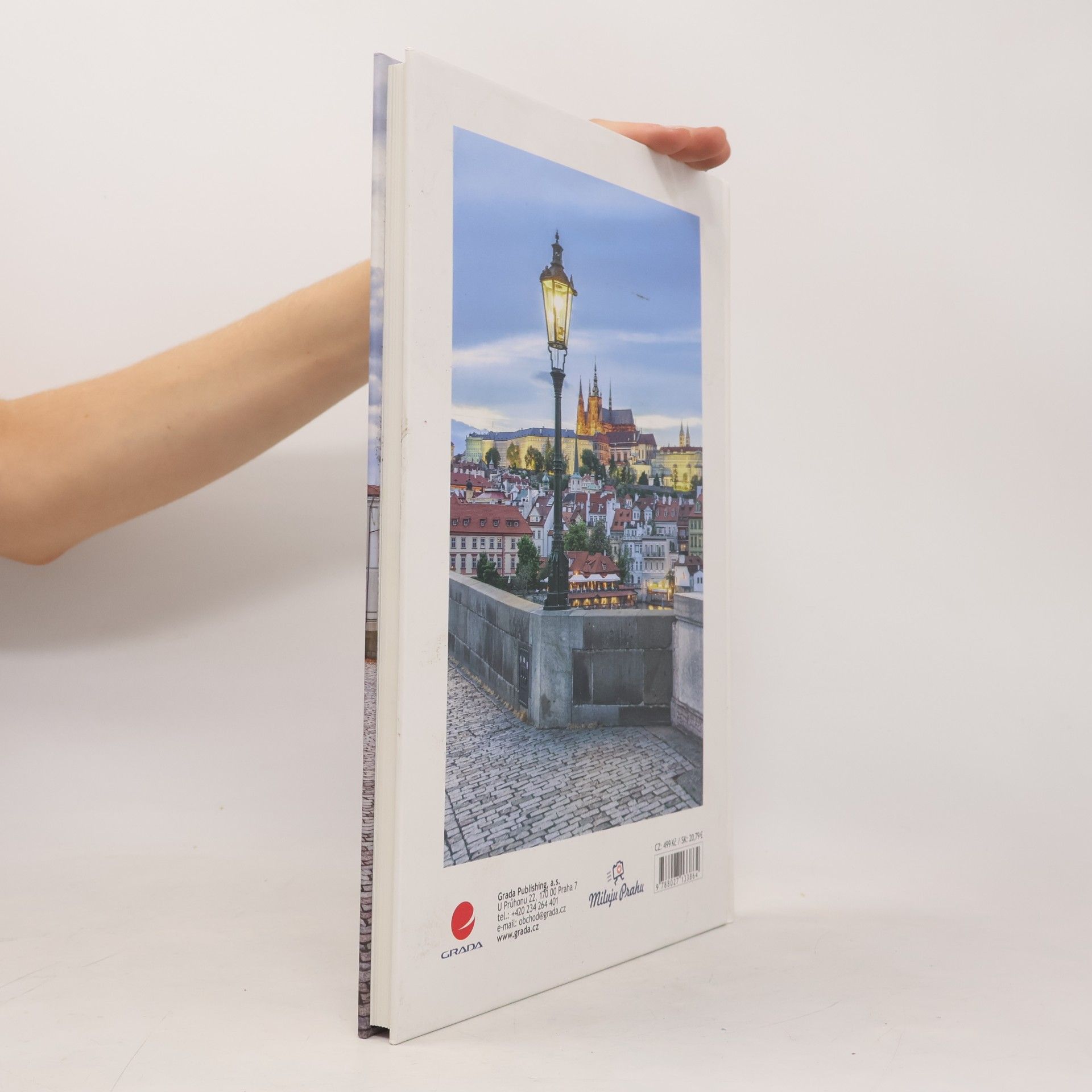 Kamil Procházka Nejkrásnější fotografie Prahy = The most beautiful photographs of Prague