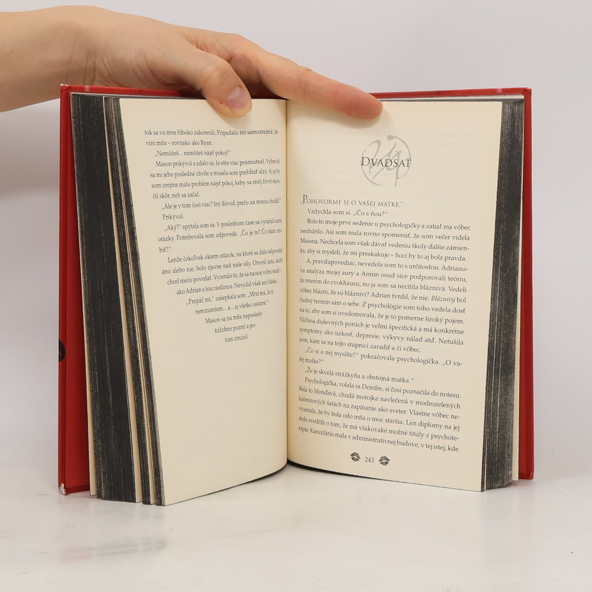 Richelle Mead Tieňom pobozkaná