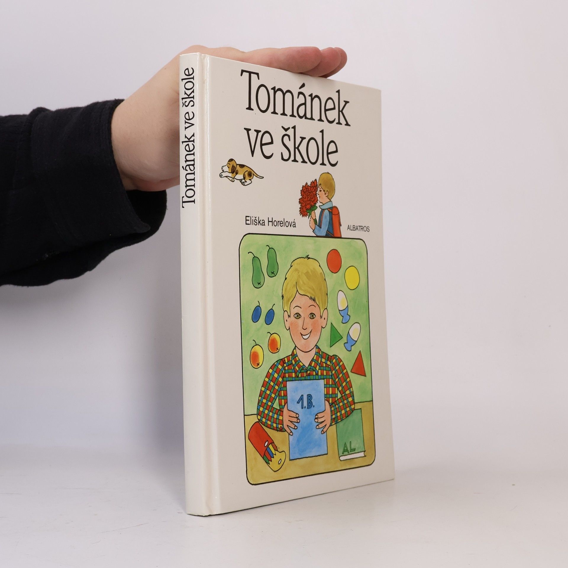 Ladová Alena Tománek ve škole