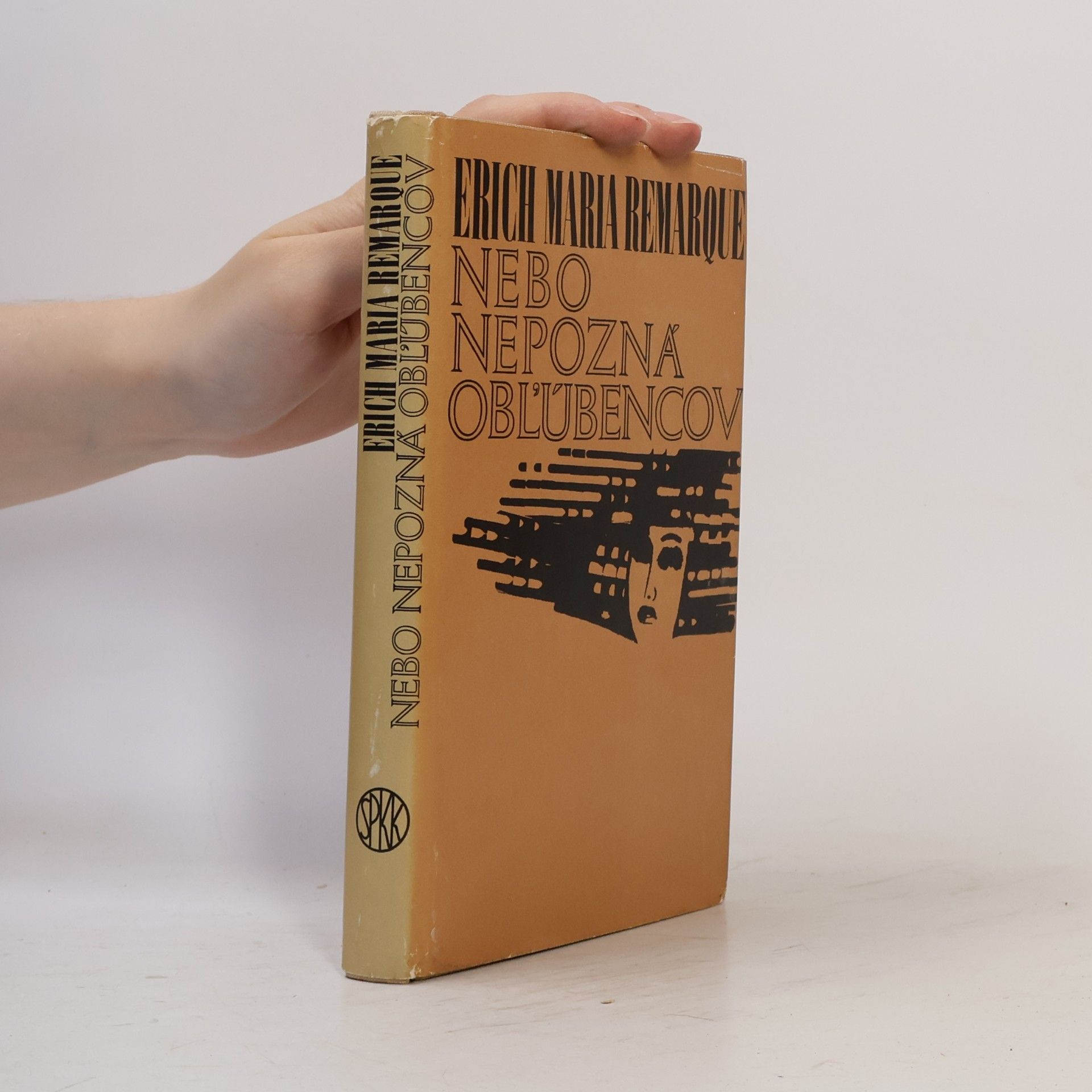 Erich Maria Remarque Nebo nepozná obľúbencov