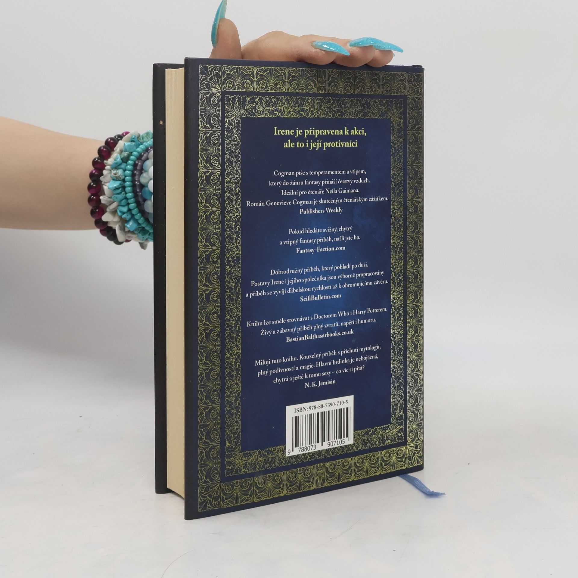 Genevieve Cogman Neviditelná knihovna. Kniha druhá, Maskované město