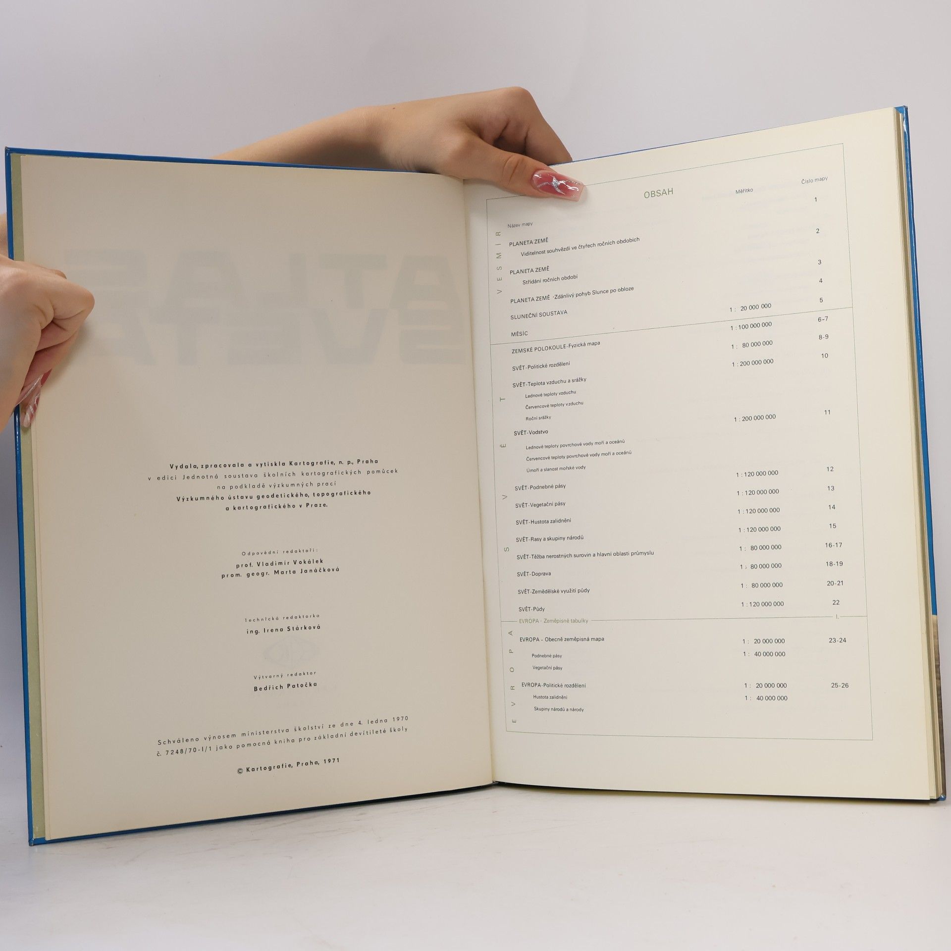 Autorenkollektiv Atlas světa