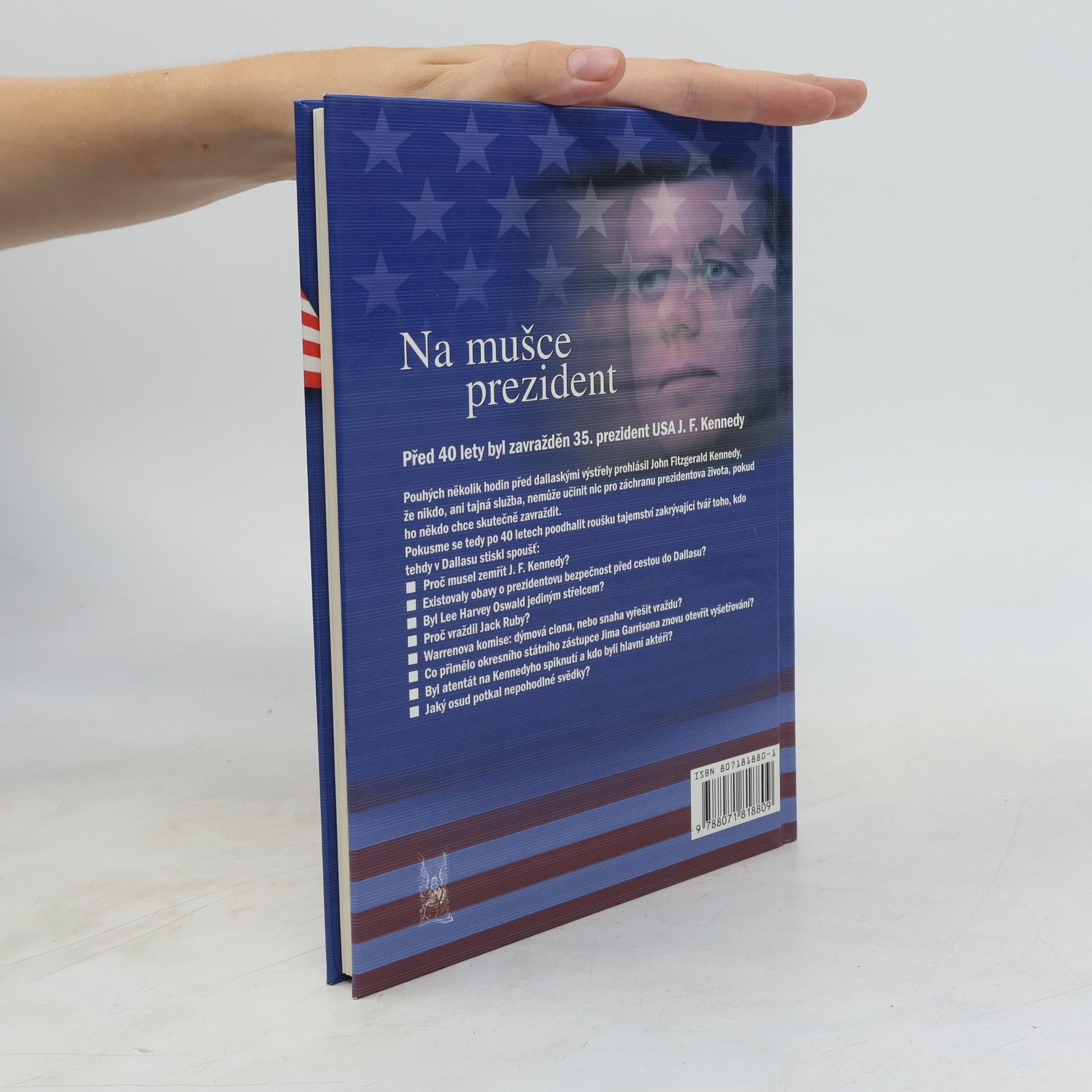 Ian R. Brooch Na mušce prezident