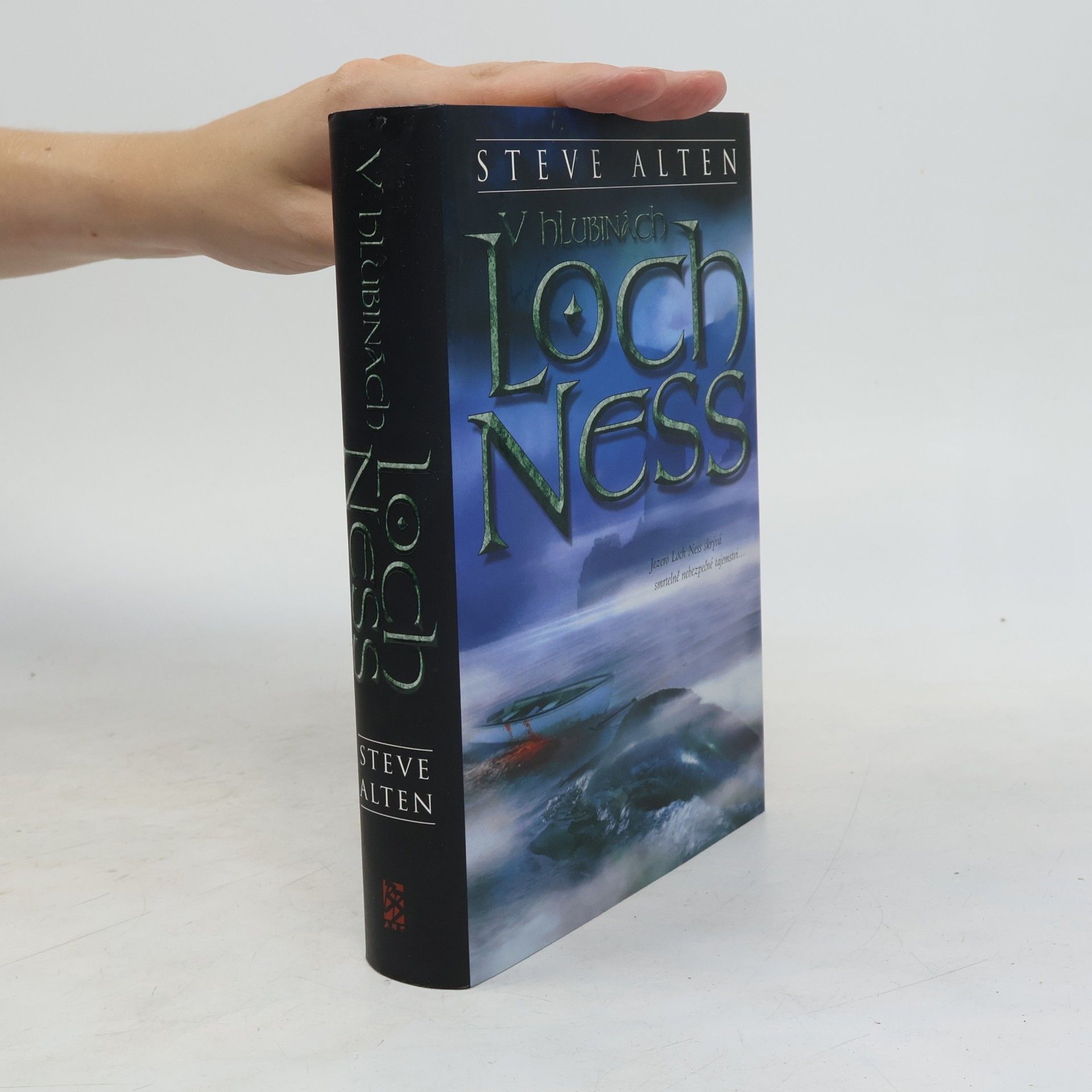 Steve Alten V hlubinách Loch Ness