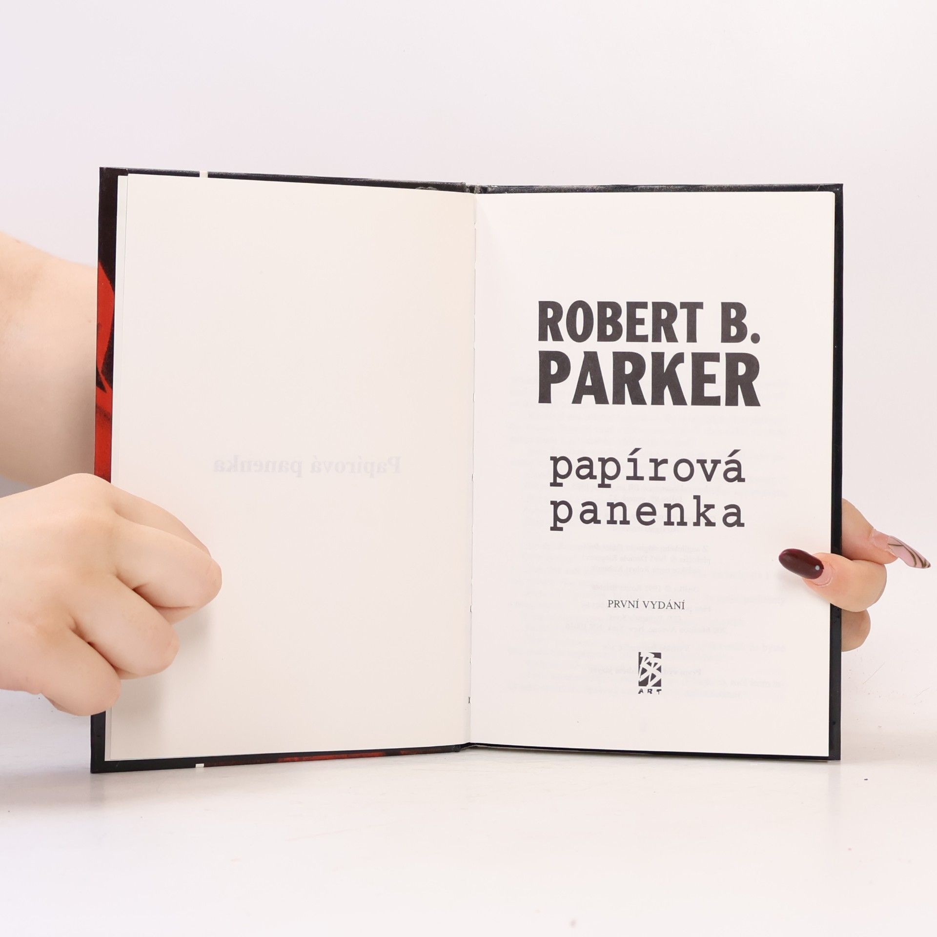 Robert B. Parker Papírová panenka