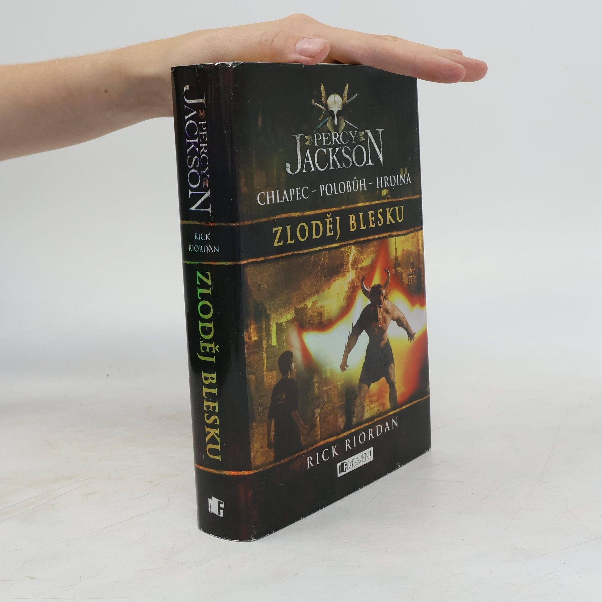 Rick Riordan Percy Jackson. Zloděj blesku