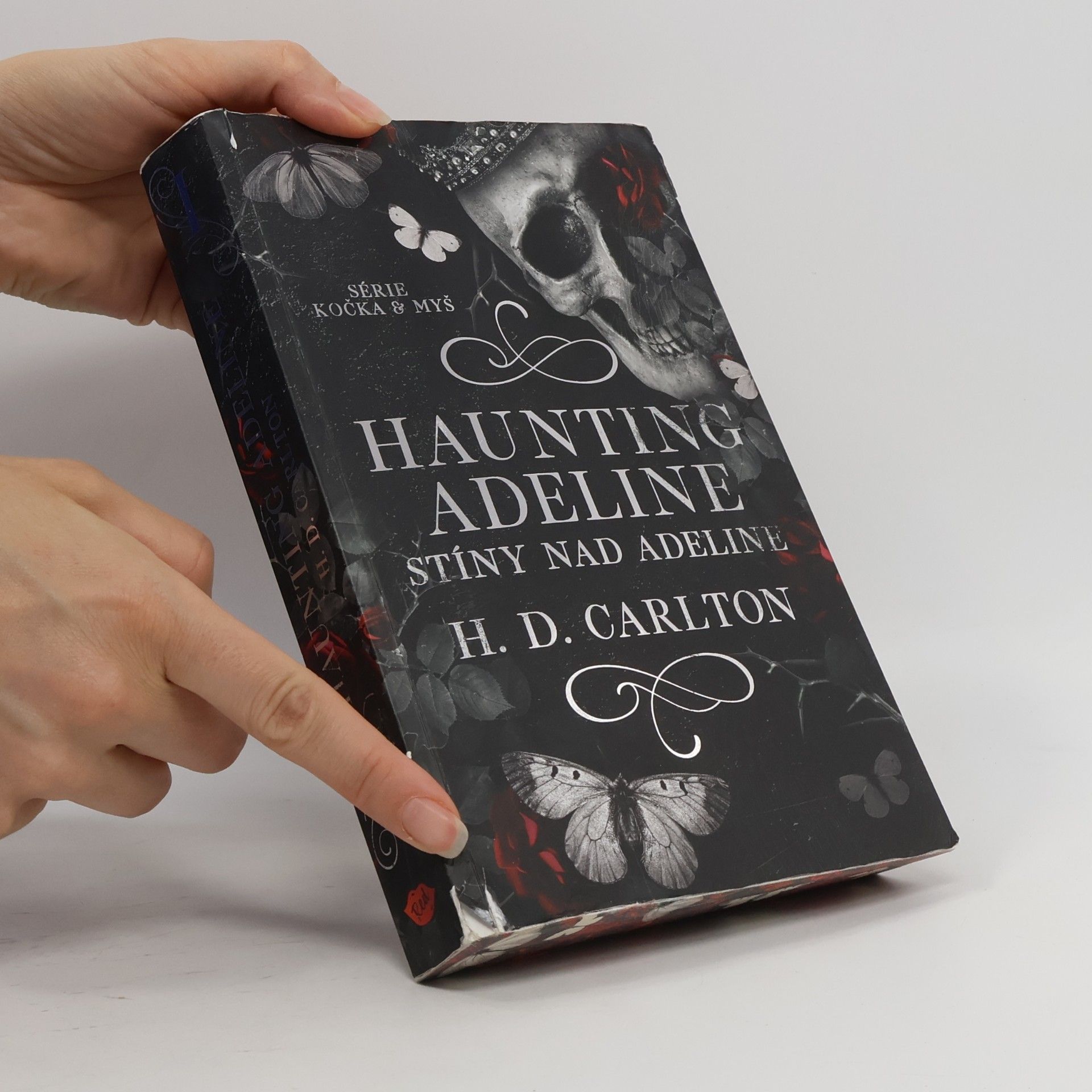 H. D. Carlton Haunting Adeline: Stíny nad Adeline