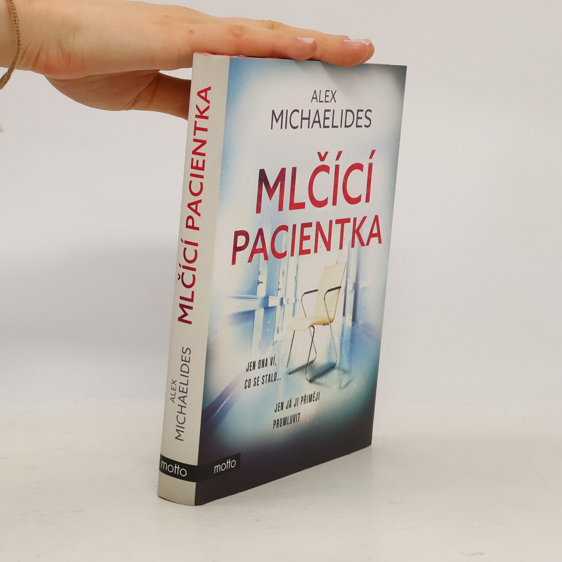 Alex Michaelides Mlčící pacientka