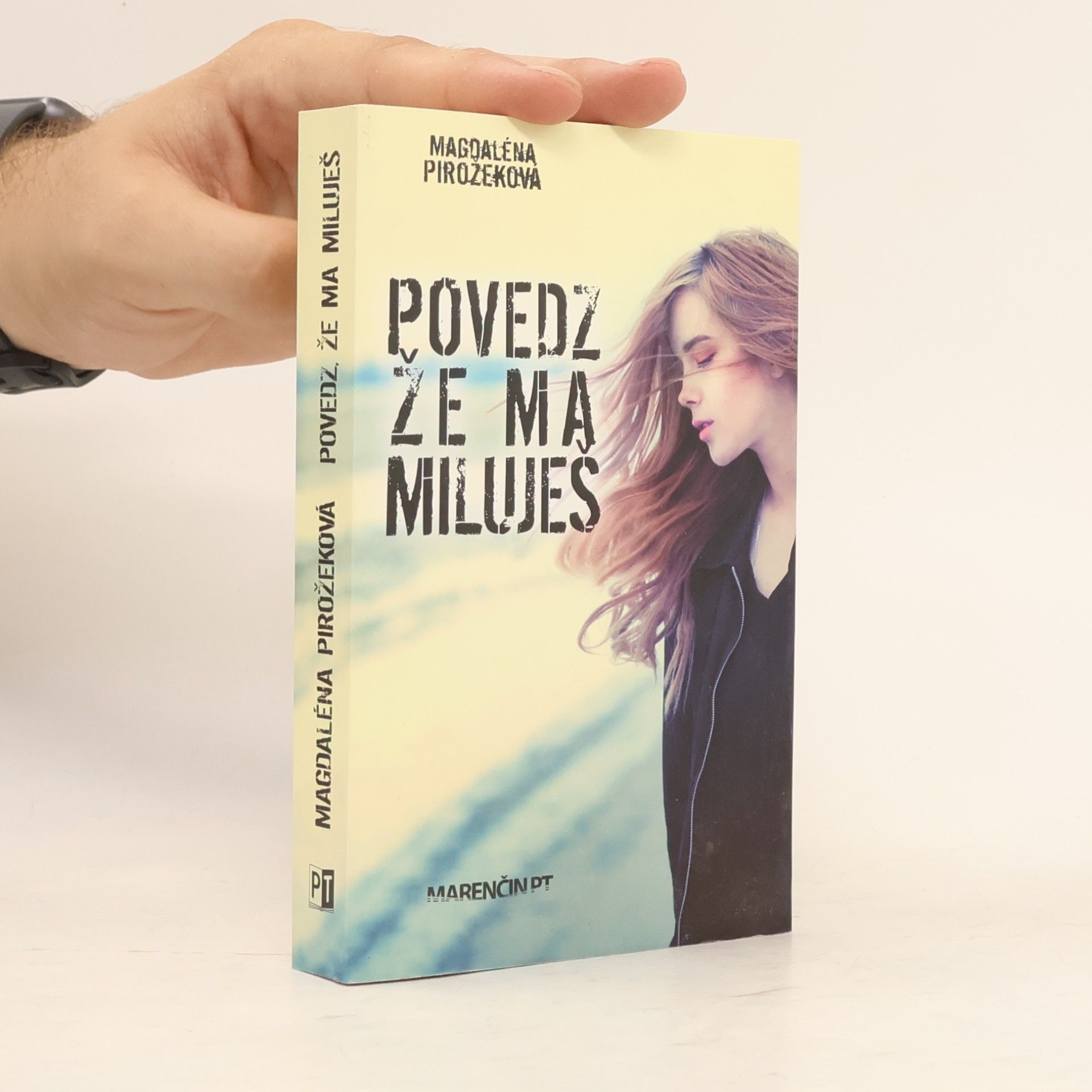 Magdaléna Pirožeková Povedz, že ma miluješ
