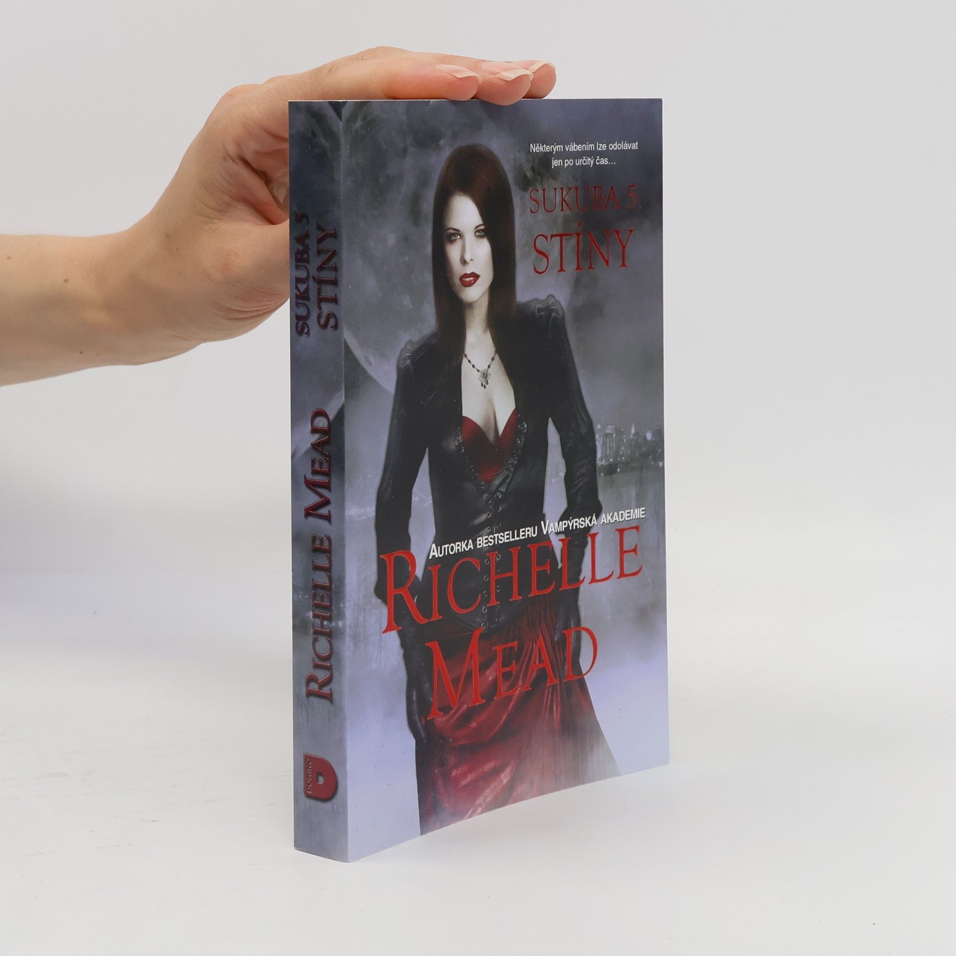 Richelle Mead Sukuba 5. Stíny