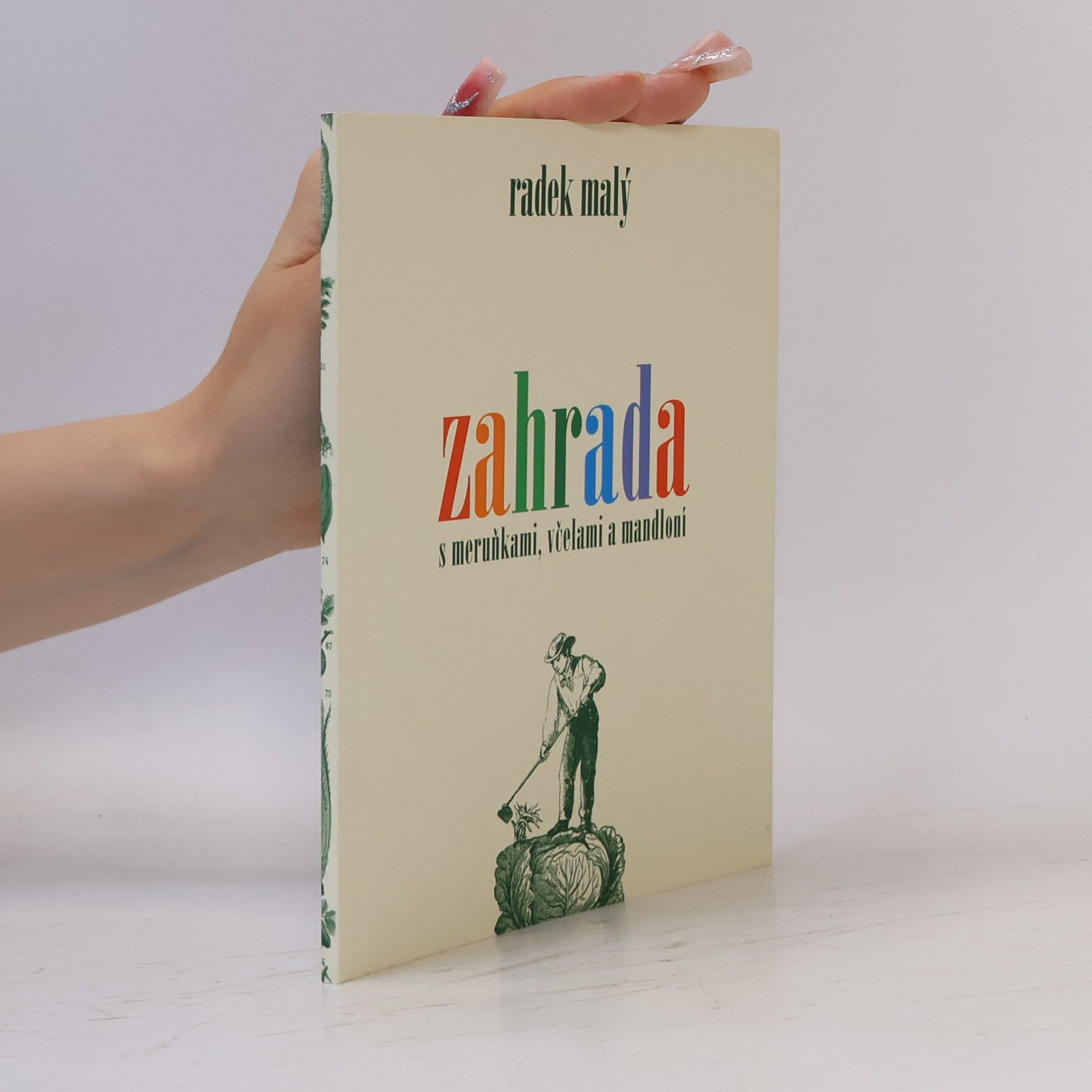 Zahrada s meruňkami, včelami a mandloní