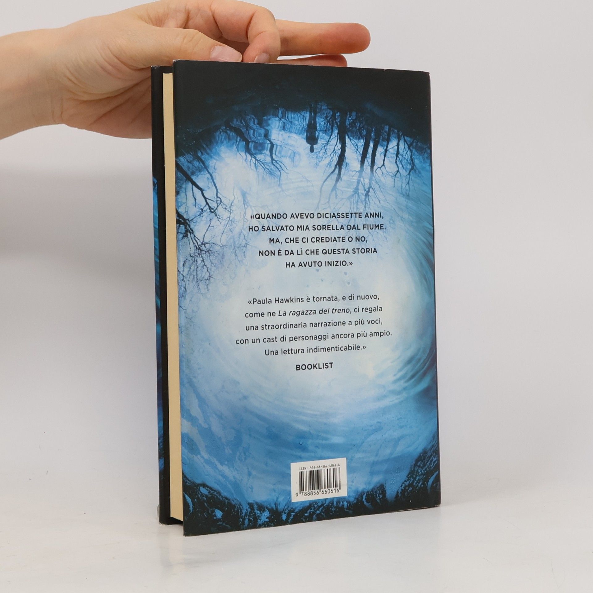 Paula Hawkins Dentro l'acqua