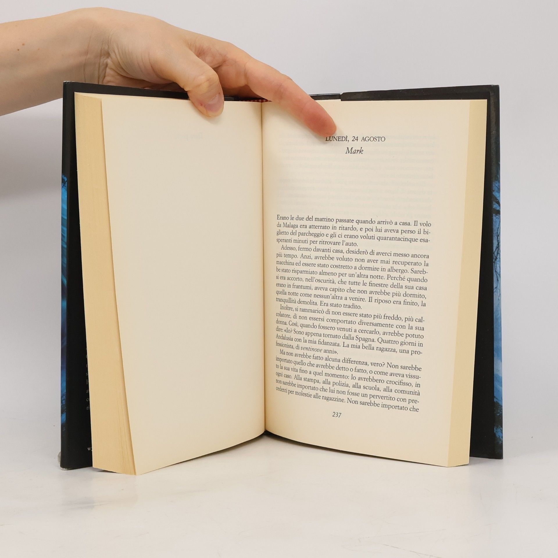 Paula Hawkins Dentro l'acqua
