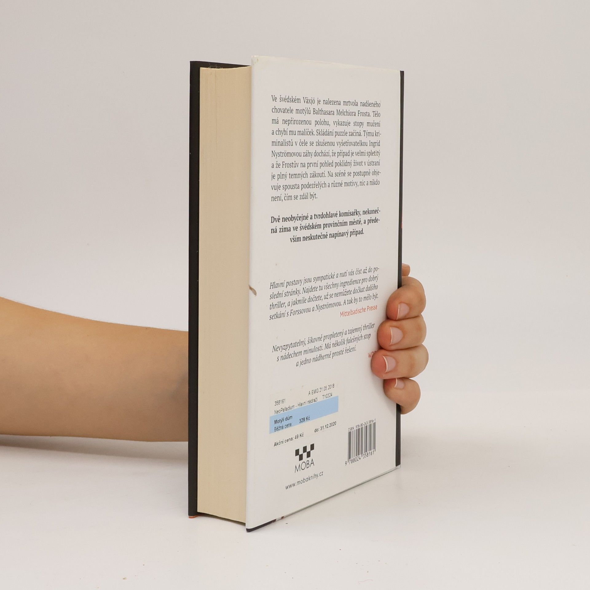 Roman Voosen Motýlí dům