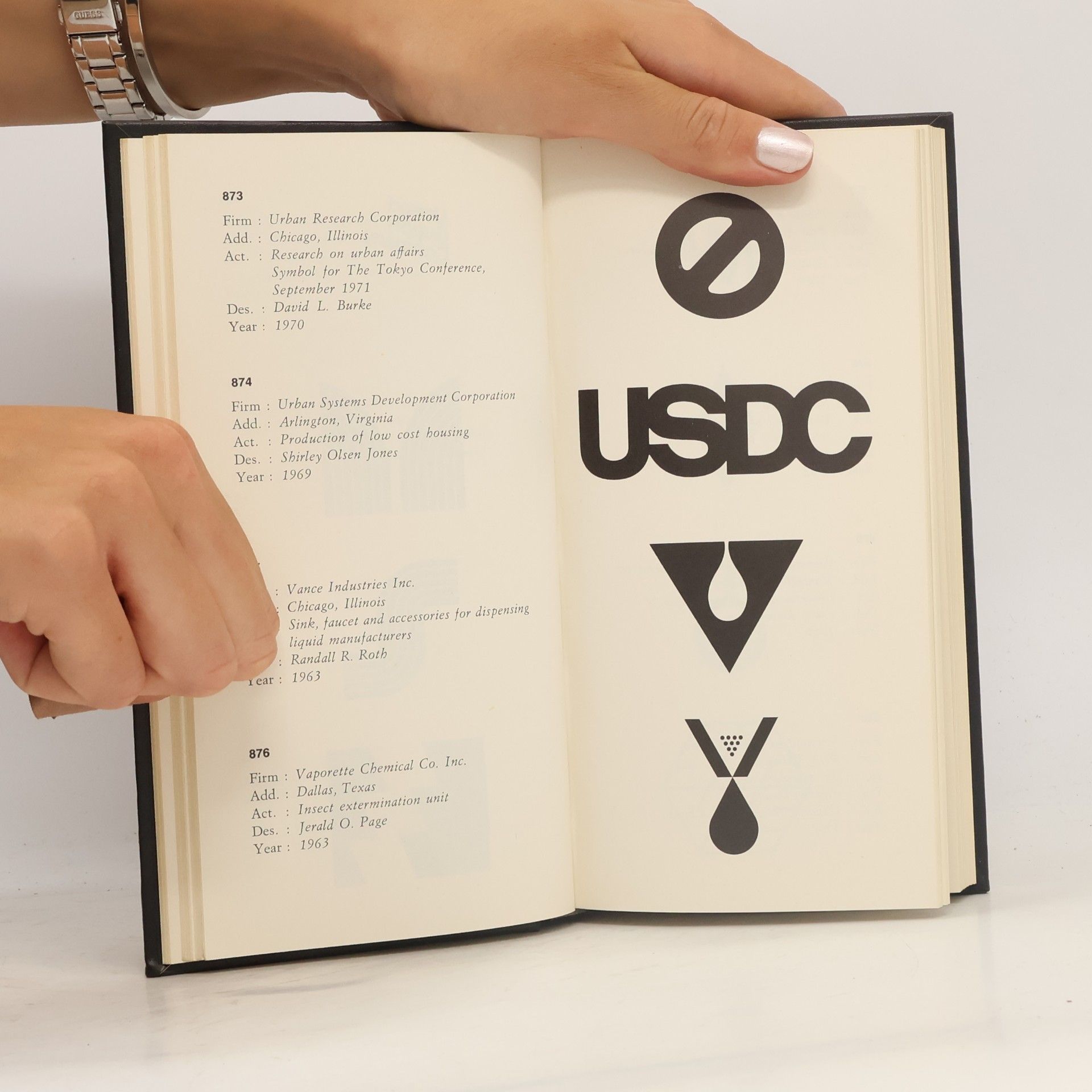 Franco Maria Ricci Top Symbols & Trademarks of The World 2