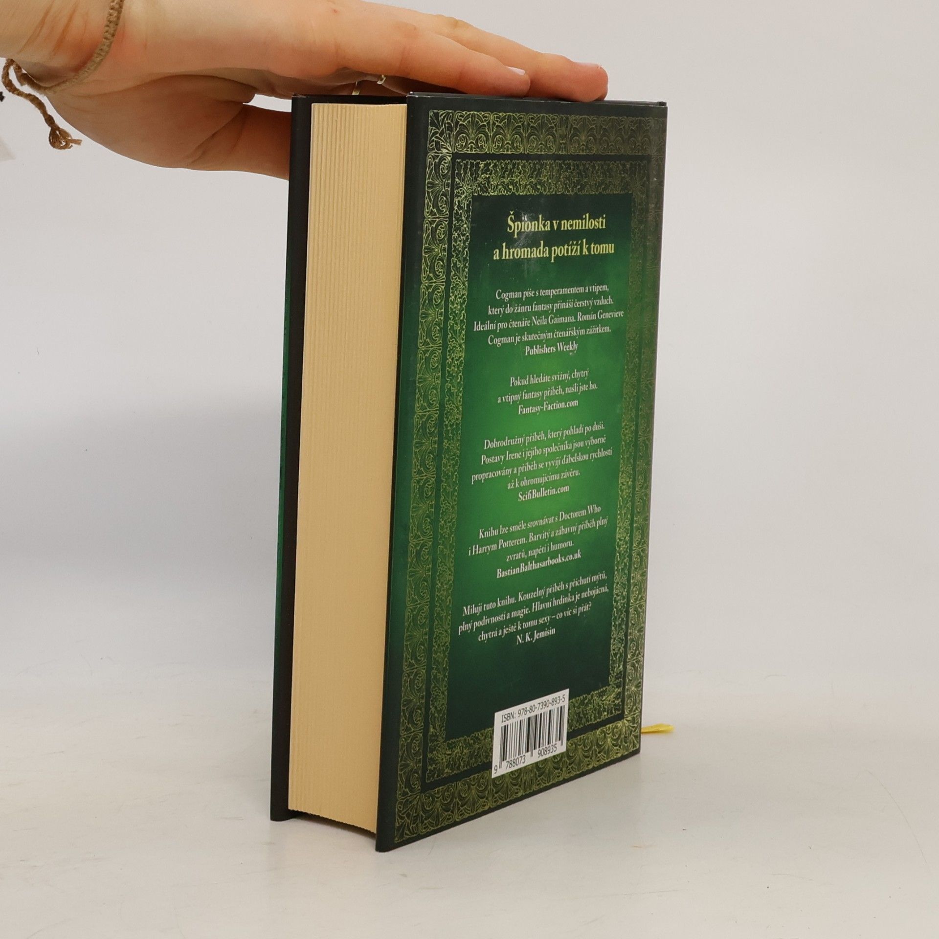 Genevieve Cogman Neviditelná knihovna. Kniha třetí. Hořící stránka