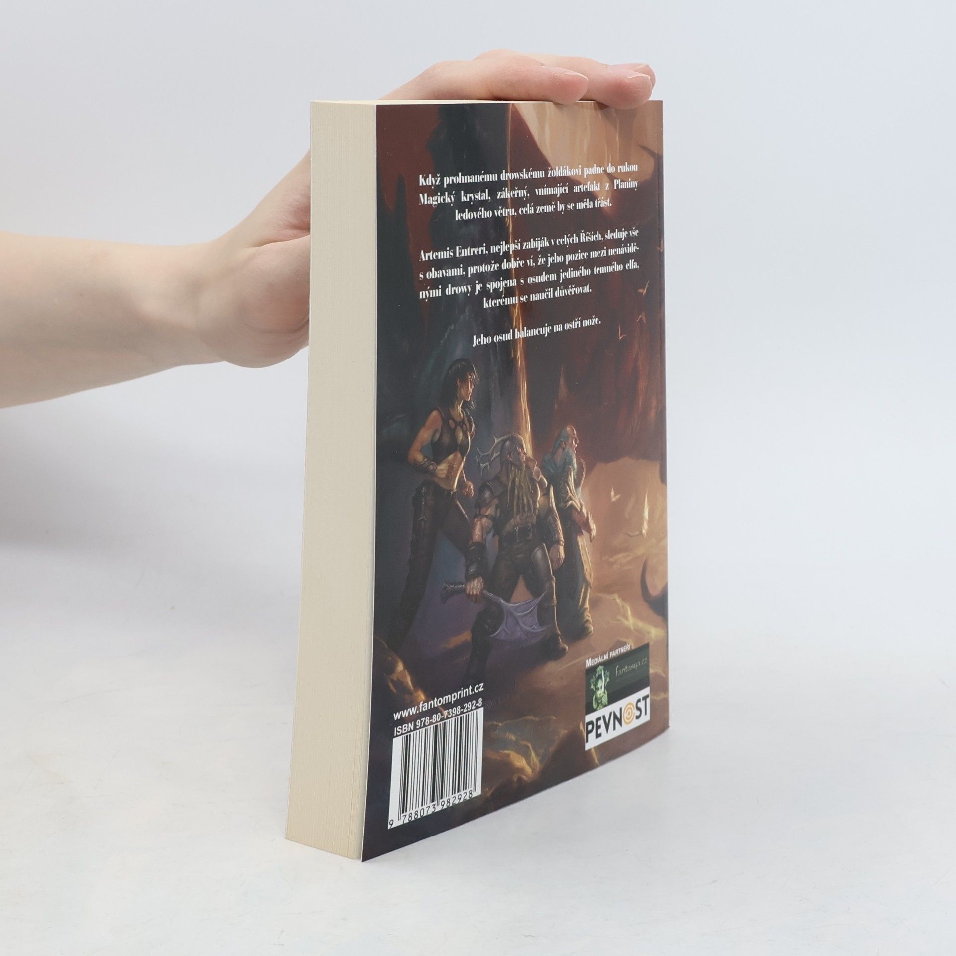 R. A. Salvatore Žoldáci. Služebník krystalu. 1. díl.