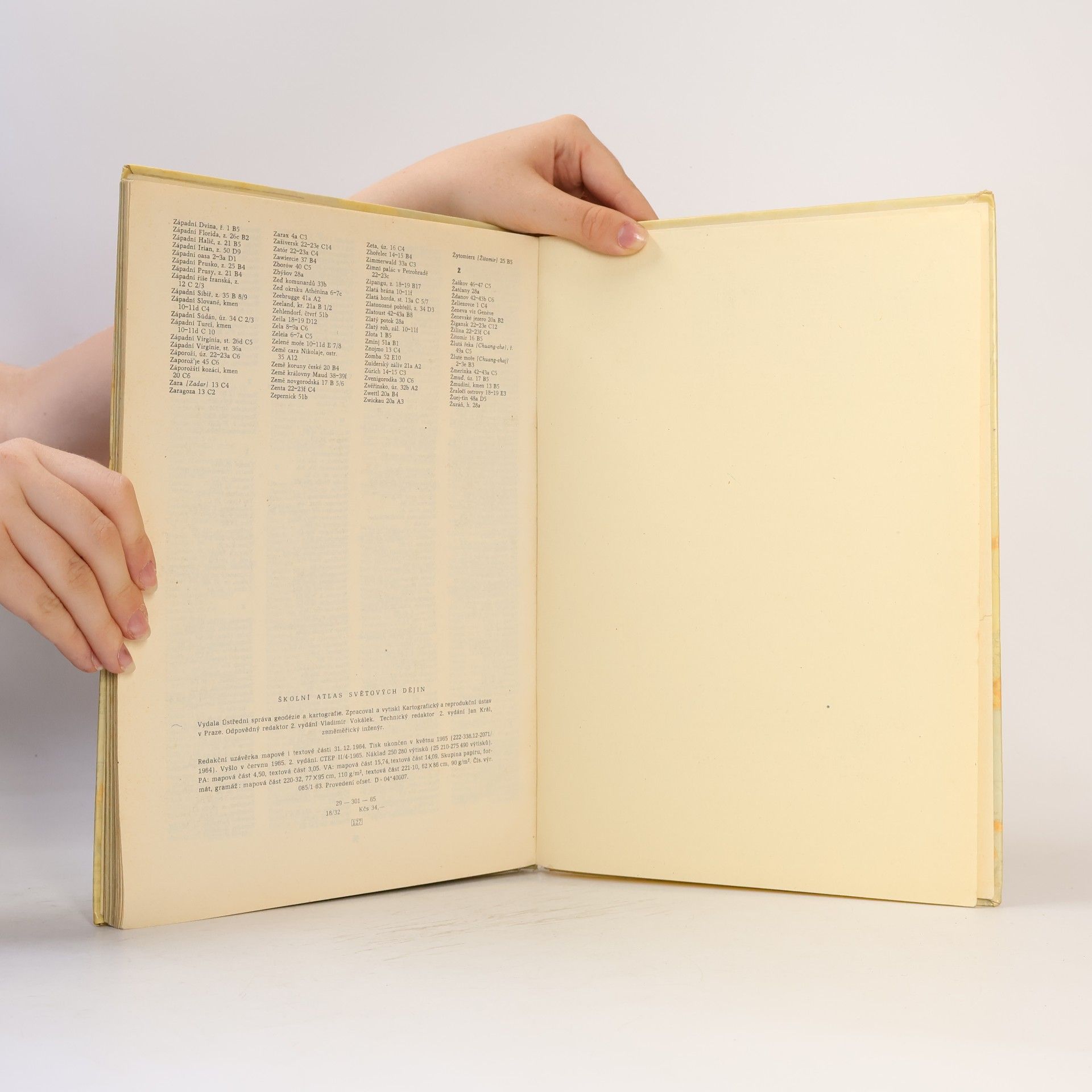 Autorenkollektiv Školni atlas světových dějin