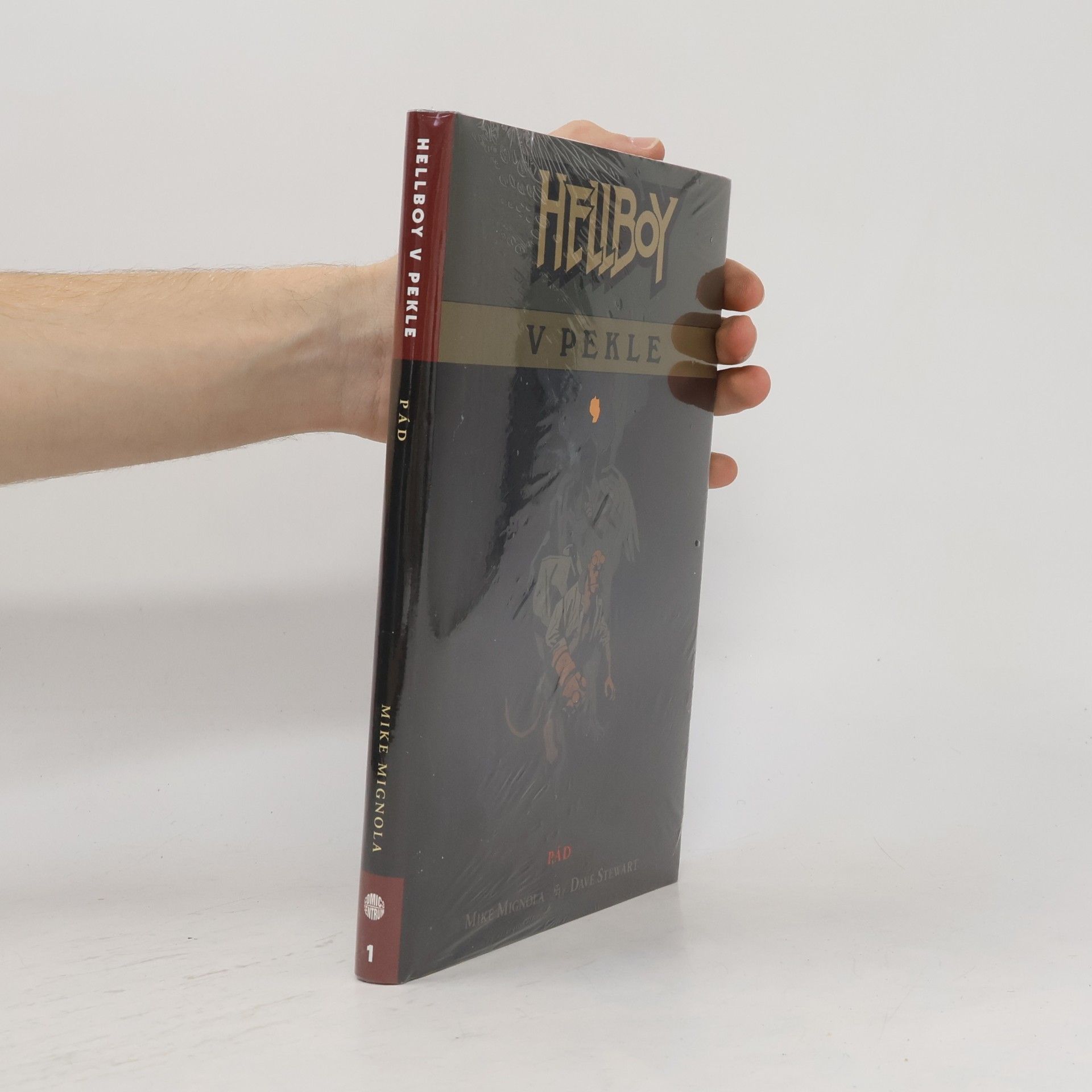 Mike Mignola Hellboy v pekle 1 - Pád