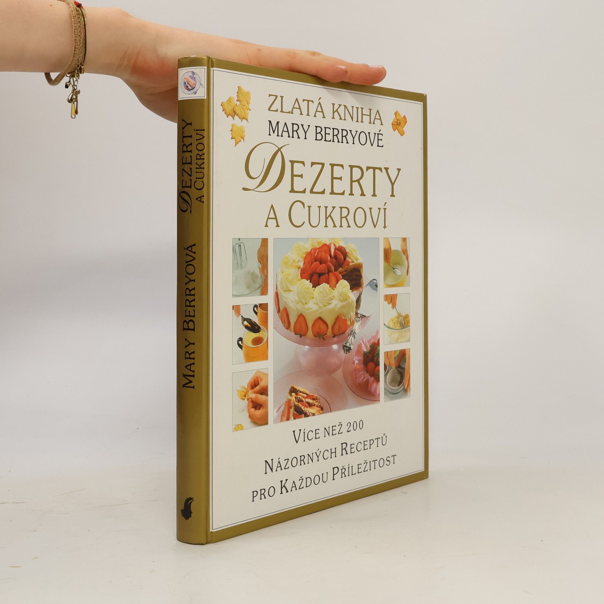Mary Berry Dezerty a cukroví
