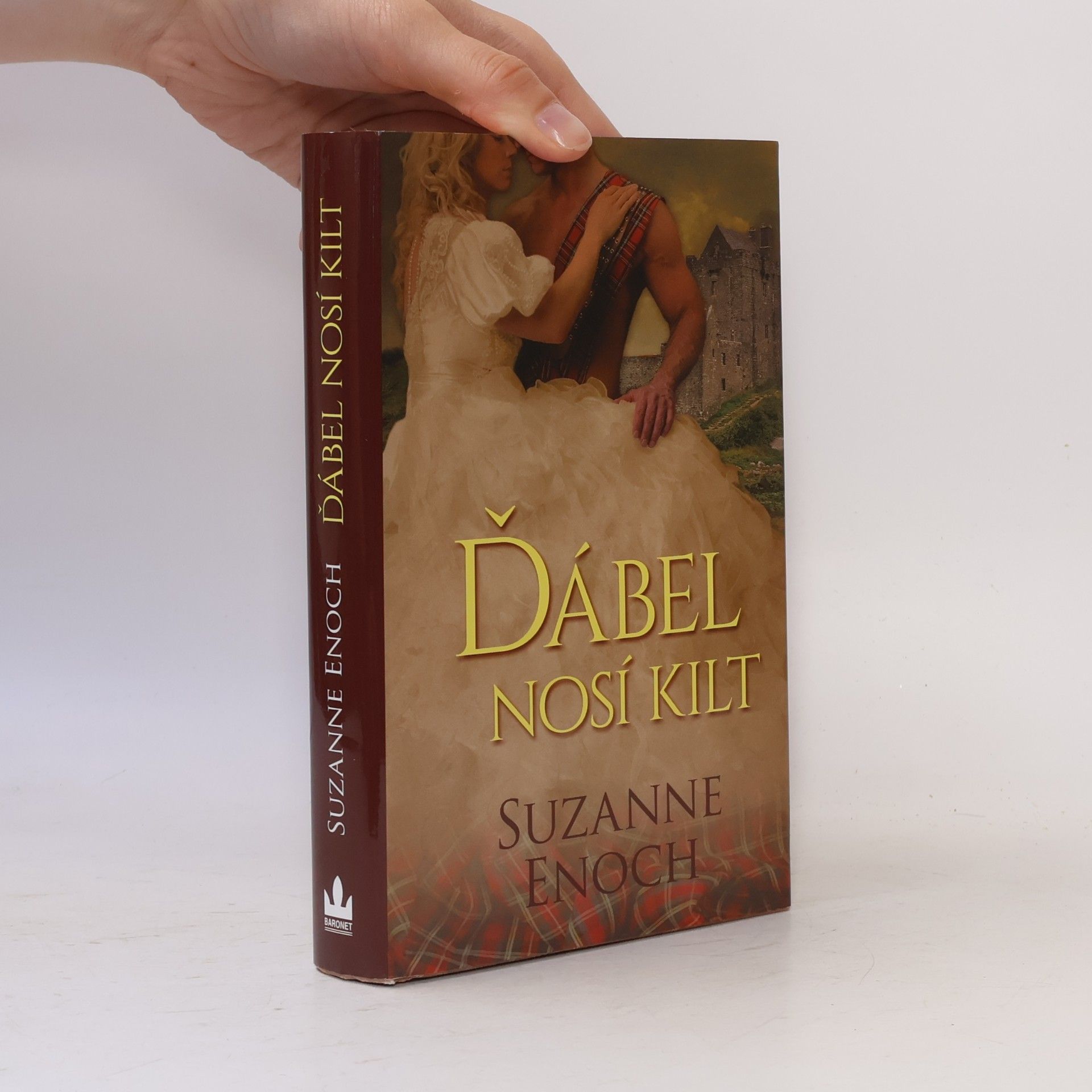 Suzanne Enoch Ďábel nosí kilt