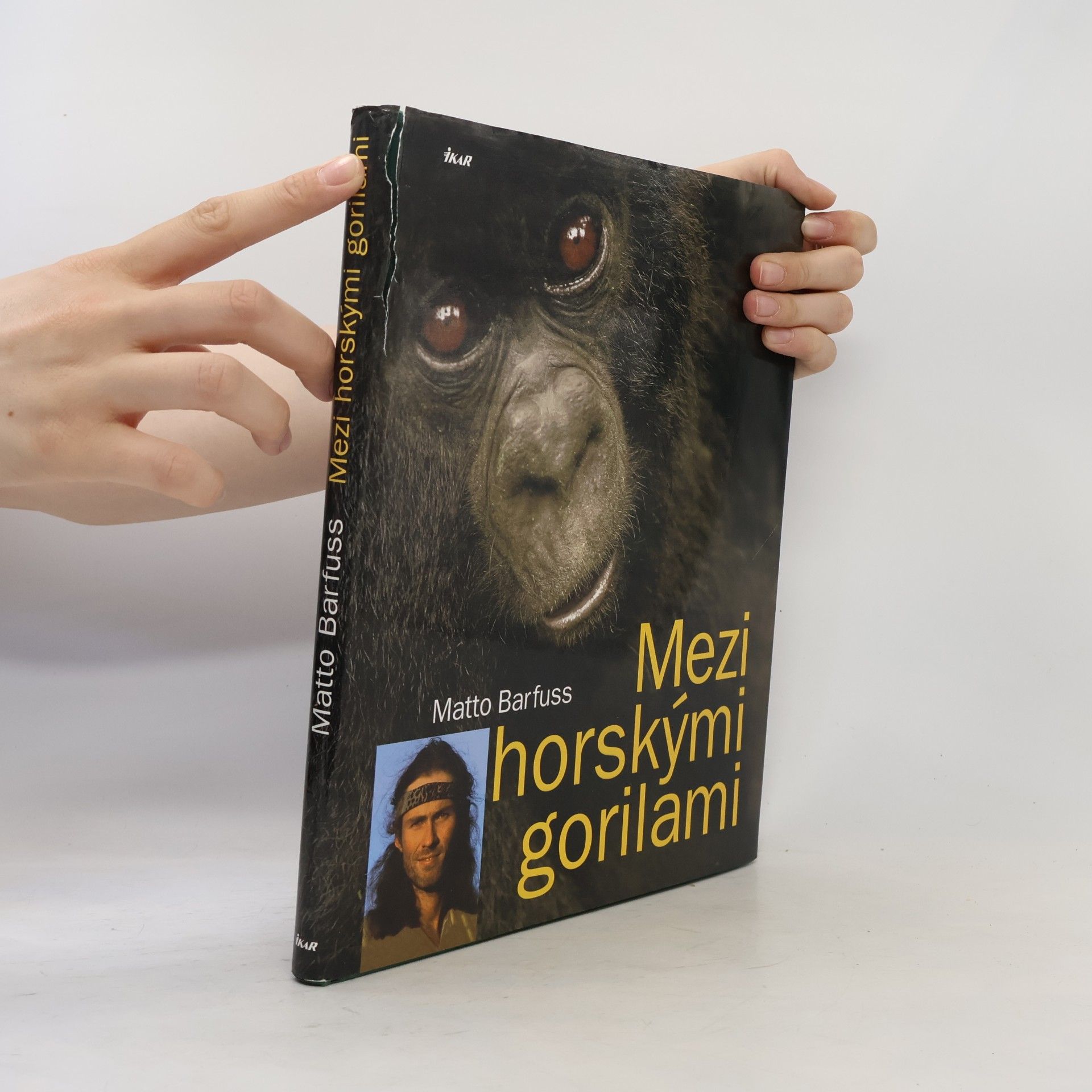 Matto Barfuss Mezi horskými gorilami