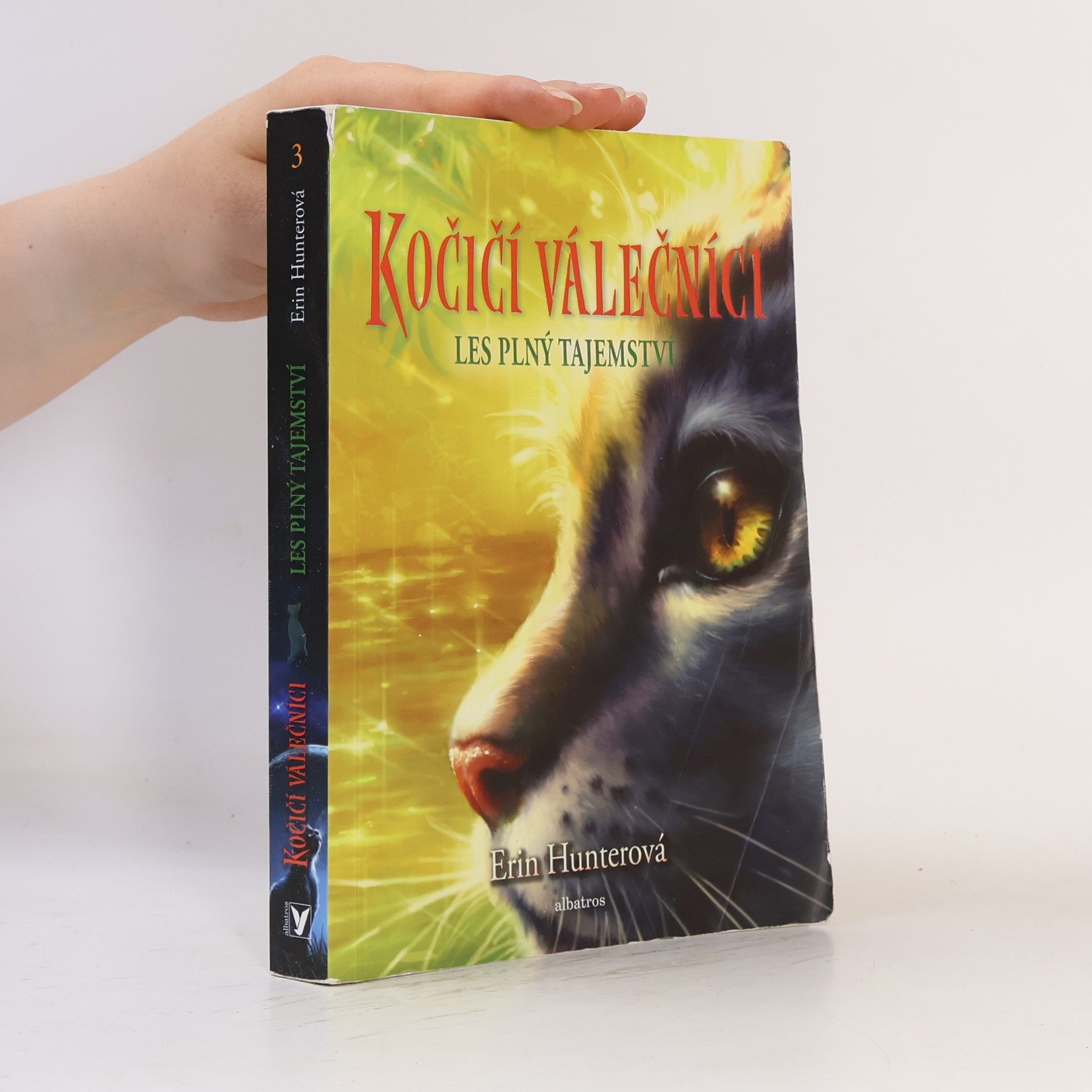 Erin Hunter Les plný tajemství. Kočičí válečníci