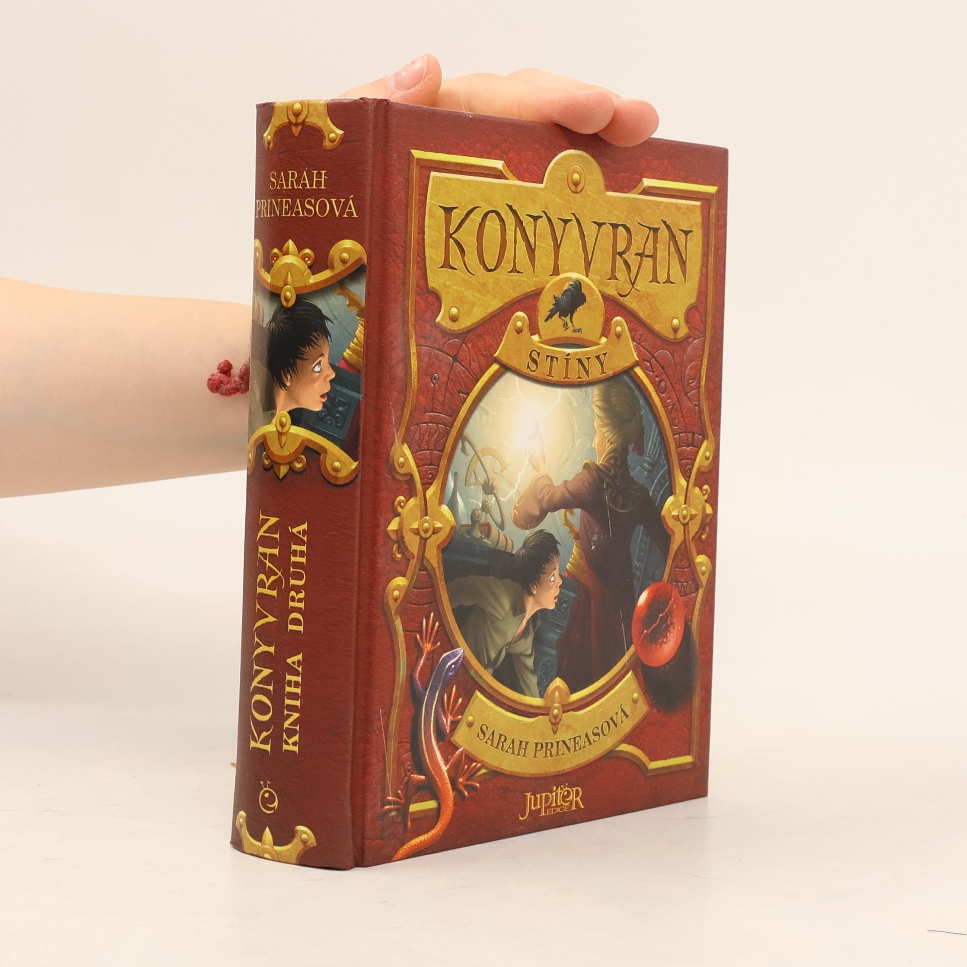 Sarah Prineas Konyvran. Kniha druhá, Stíny