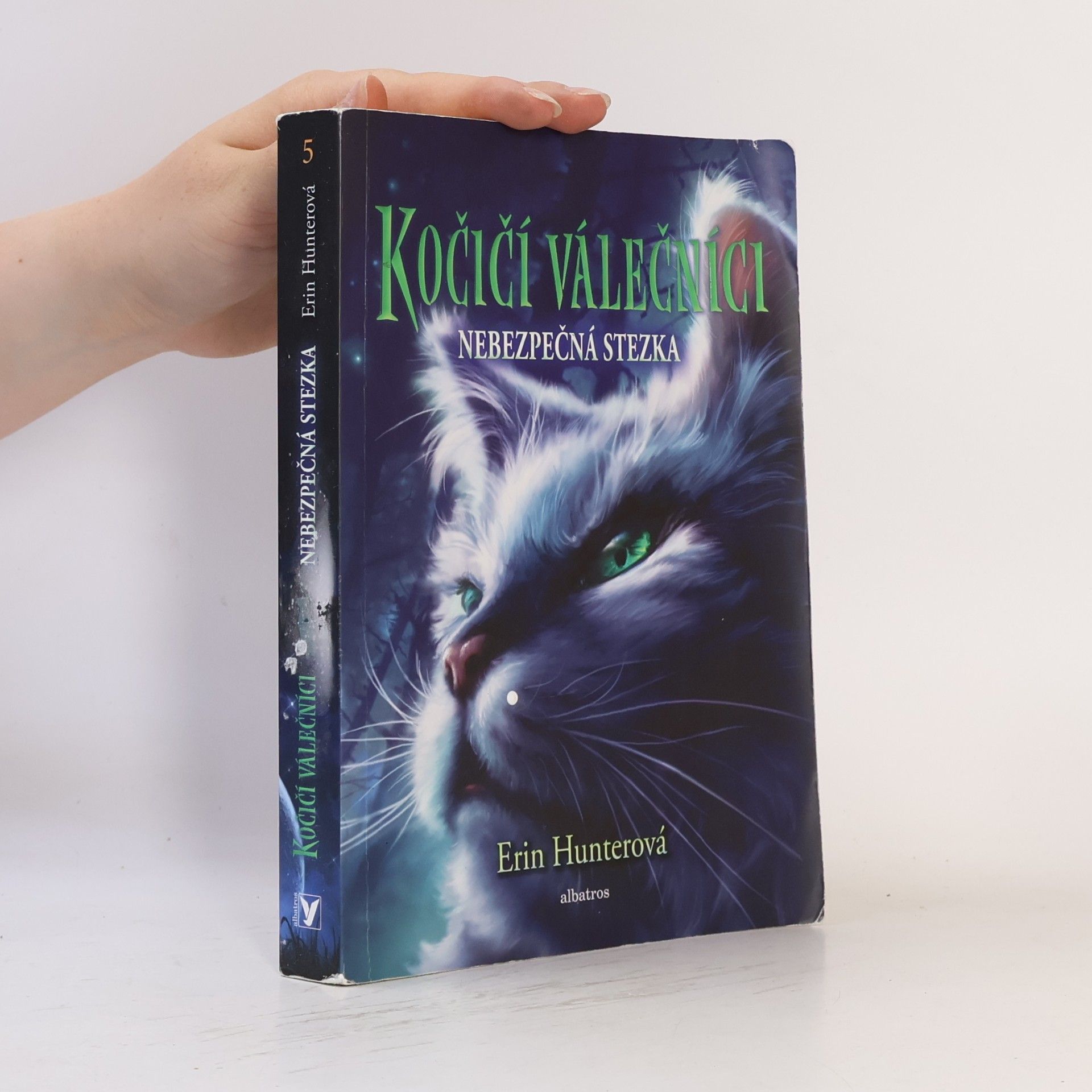 Erin Hunter Nebezpečná stezka. Kočičí válečníci
