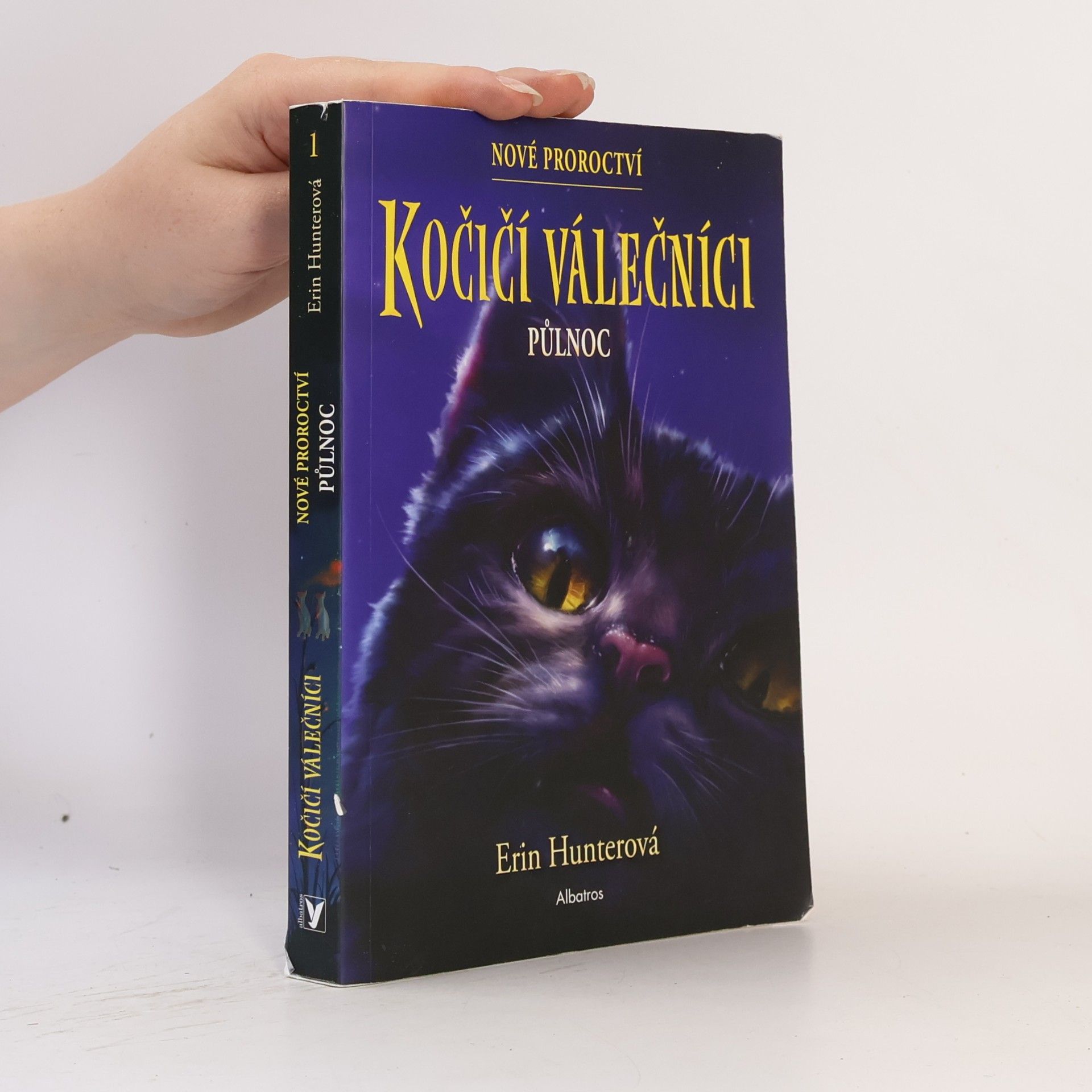 Erin Hunter Půlnoc