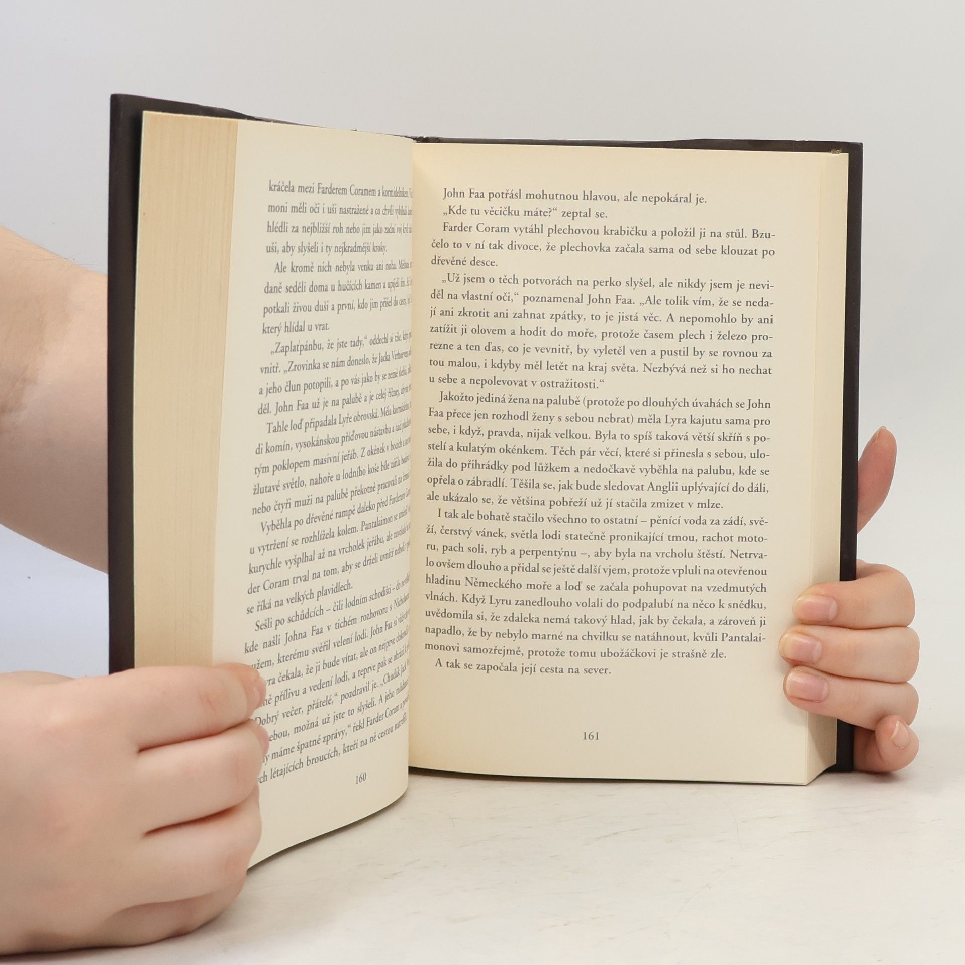 Philip Pullman Jeho temné esence. Svazek I, Zlatý kompas