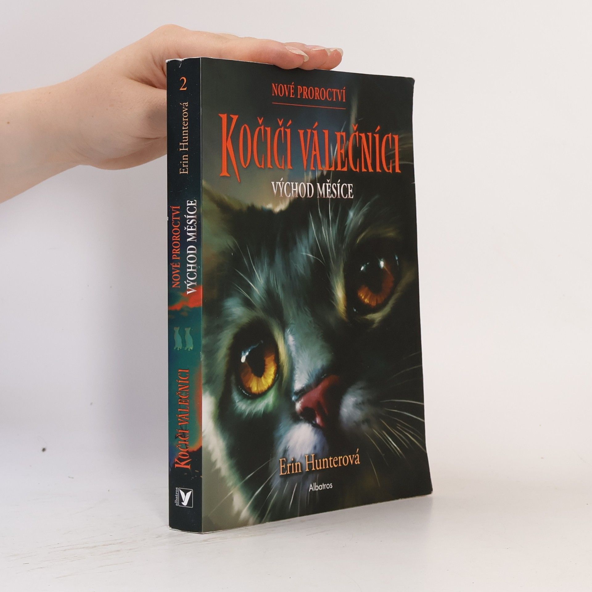 Erin Hunter Východ měsíce