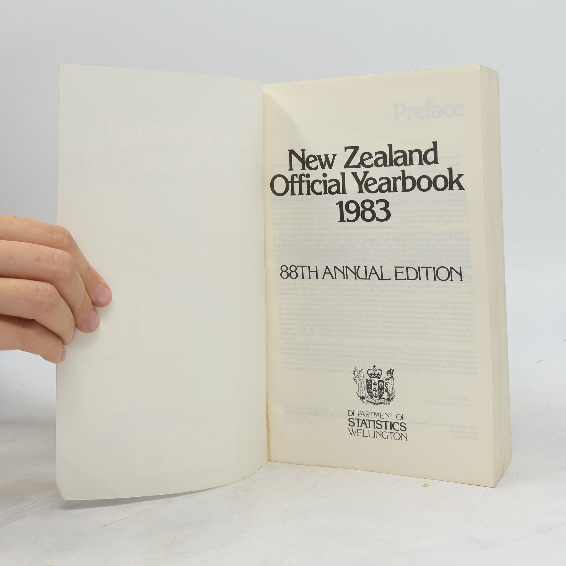 AA.VV. New Zealand Official Yearbook 1983