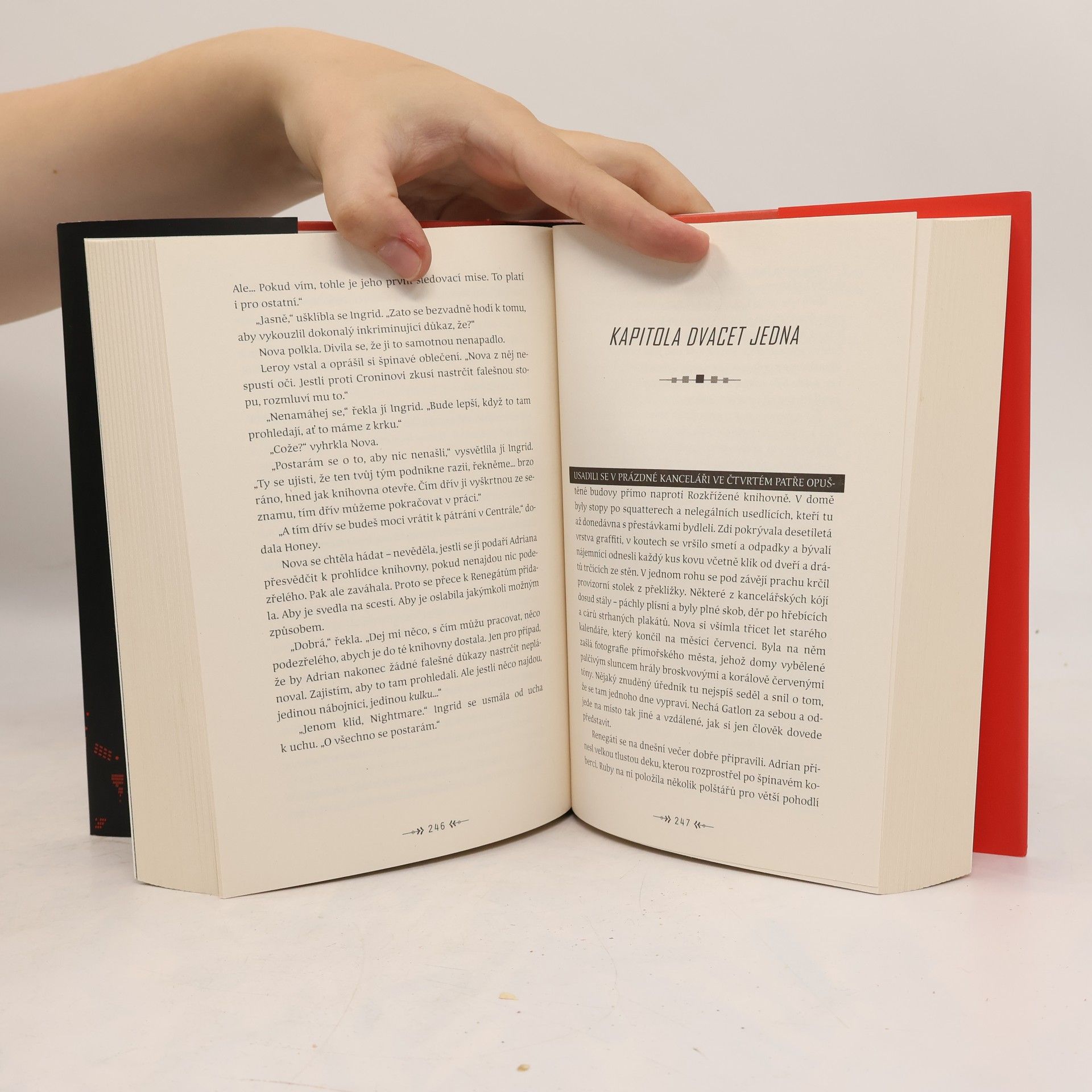 Marissa Meyer Renegáti